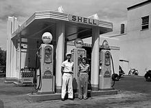On The Road with Johnny B ..Praising Old Fashioned Gas Stations, Sunday Dinners and Faith