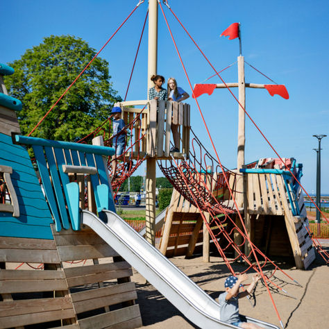 Equipamiento y Creación de Áreas Recreativas de Calidad en Panamá: Juegos Infantiles, Mobiliario Urbano y Más con PLAYTIME
