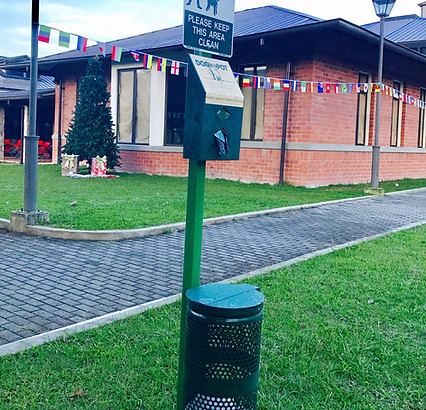 Equipos para control de residuos de mascotas en áreas verdes y parques