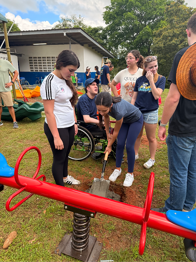 Instalacion de Parques Infantiles Panama con Comunidad