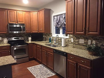 Cobb kitchen before.jpg