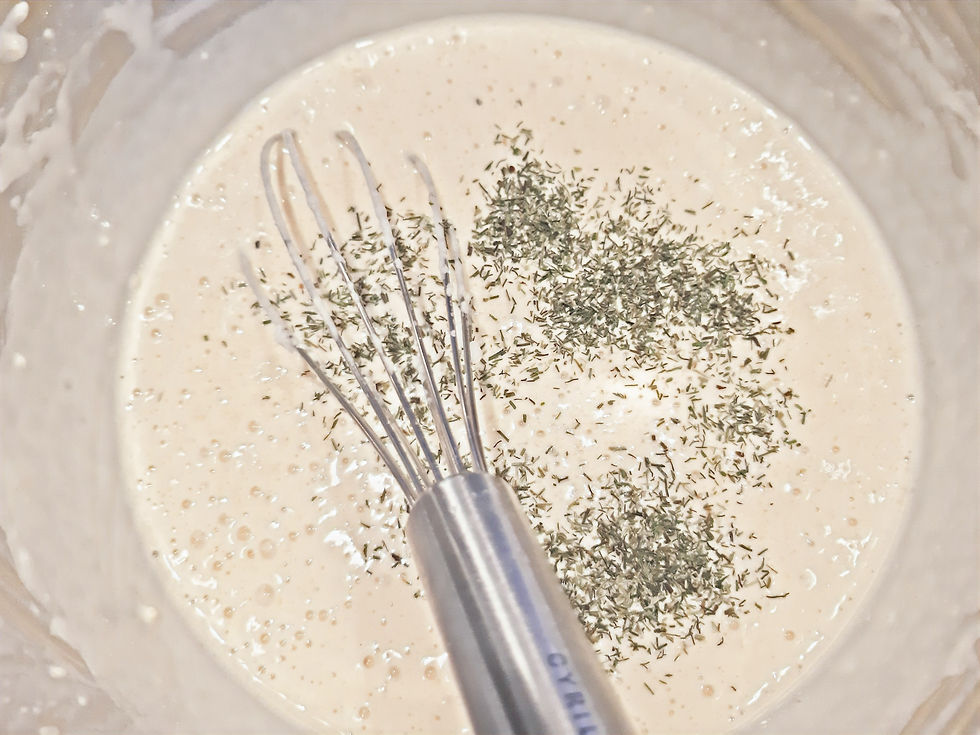 Pâte à blinis mélangée avec ail des ours séché