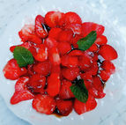 Carpaccio de fraises au sirop d'orange