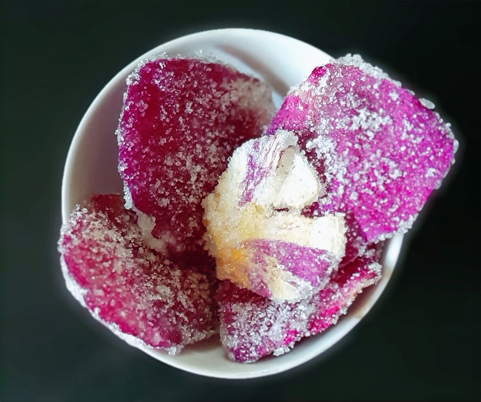 Pétales de rose cristallisés, rose et blancs