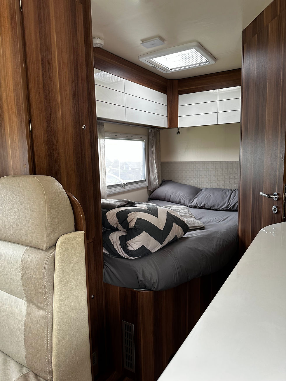 Thumbnail: Snoop Dog : Fiat Ducato Rollerteam (6 berth) (OFF GRID PACKAGE) Rates from: