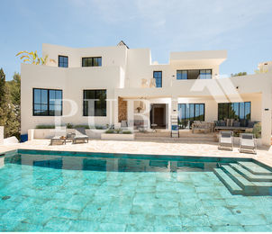 MODERN VILLA SUNSET VIEWS 