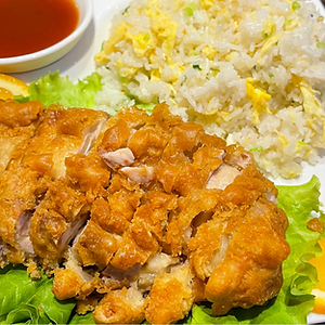 Poulet Frit avec riz sautée