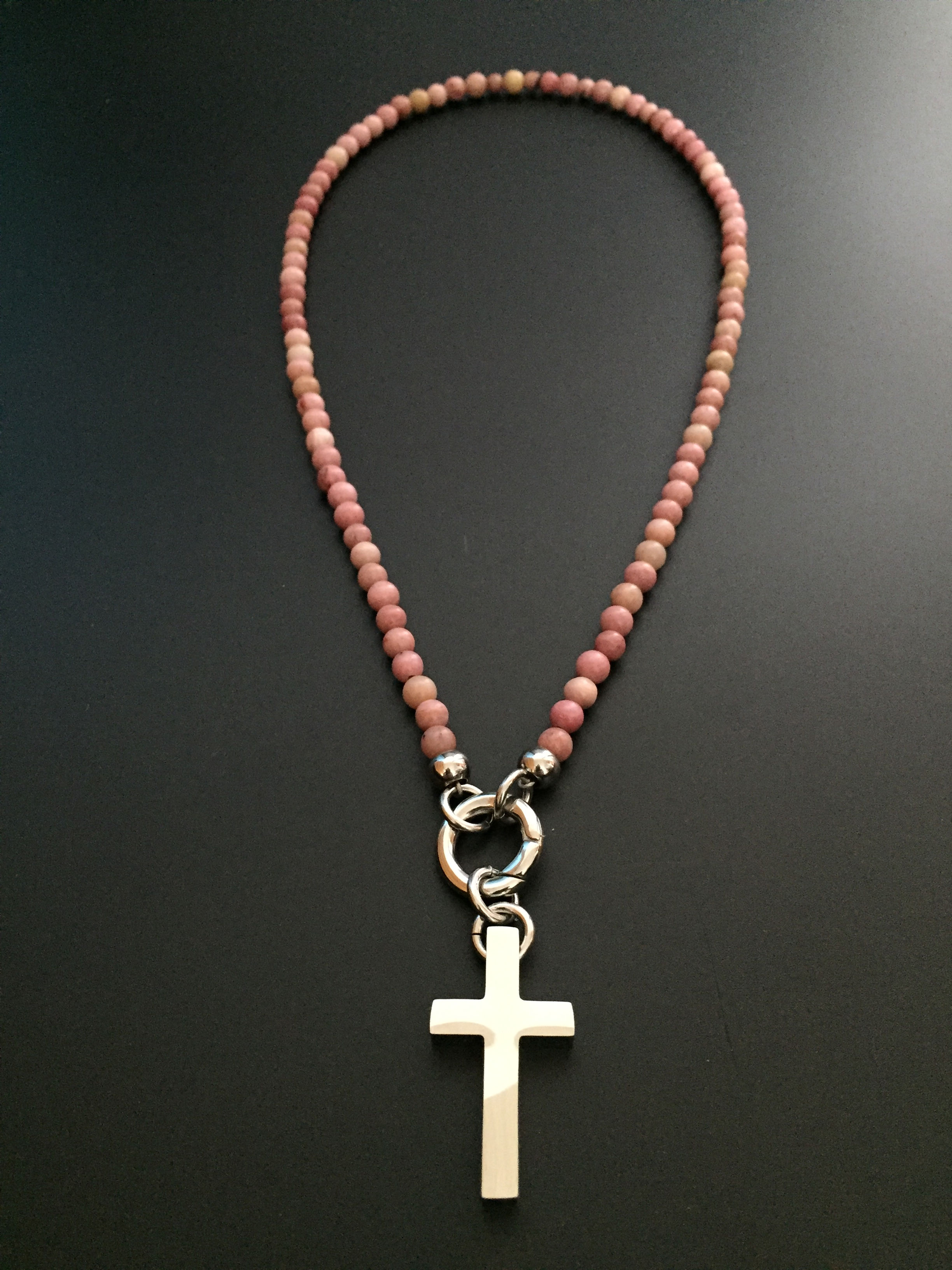 Ras le cou Clip Rhodonite & Croix