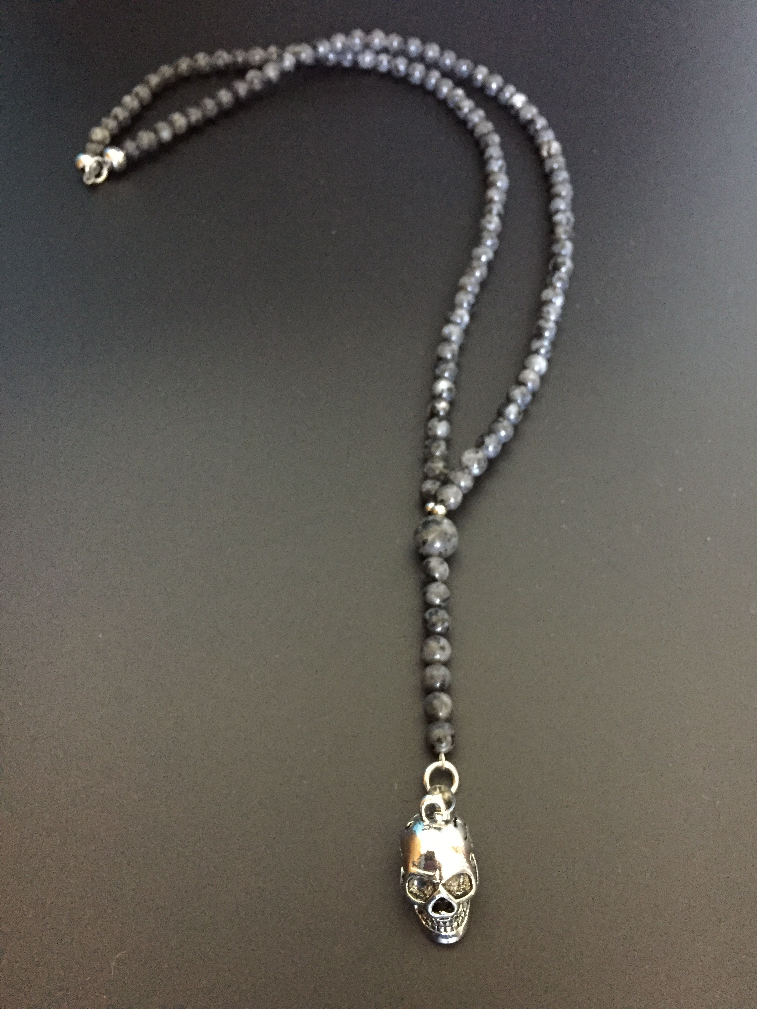 Chapelet Labradorite & Skull