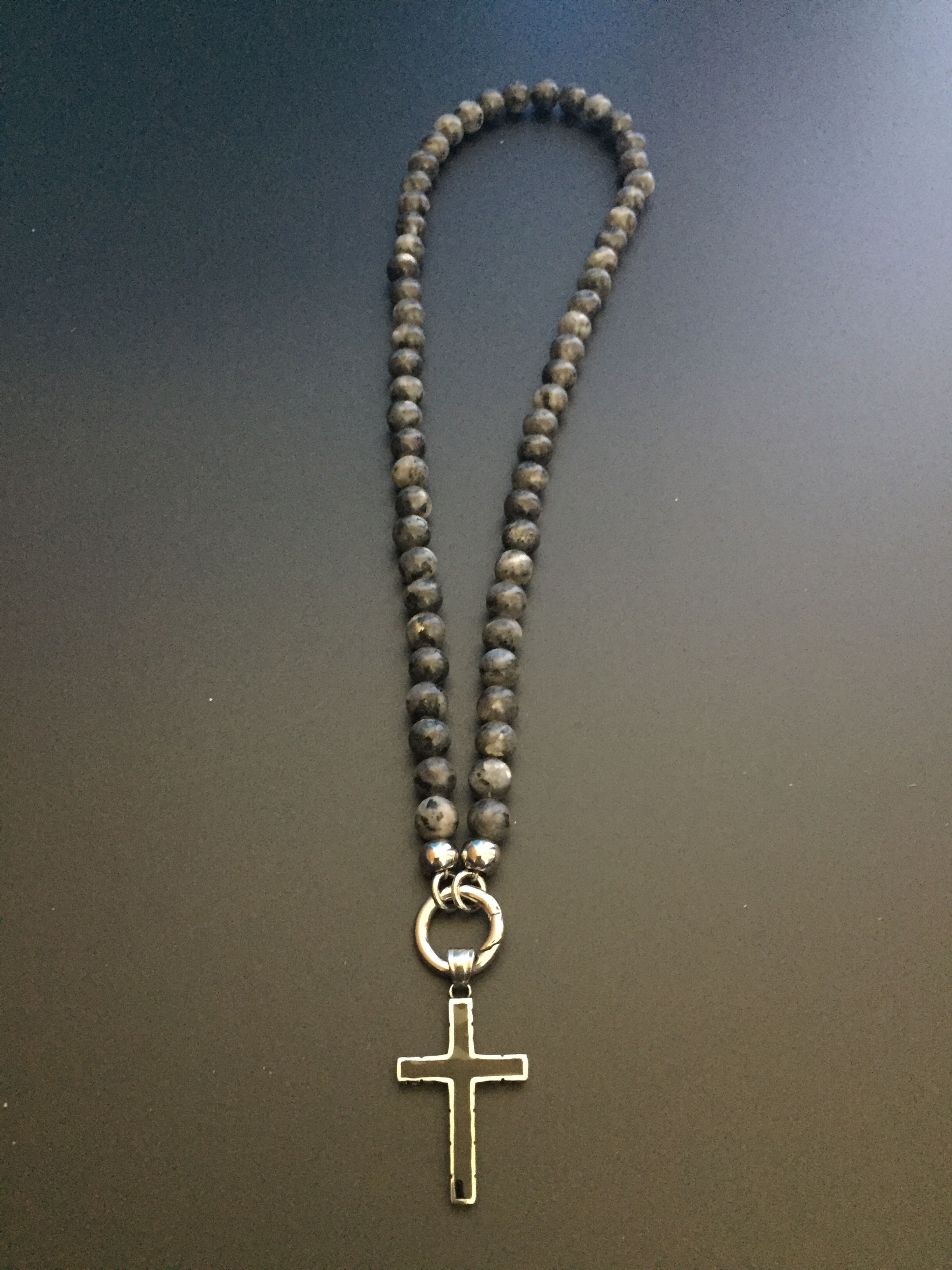 8MM Labradorite & Black Cross Clip-on Necklace 