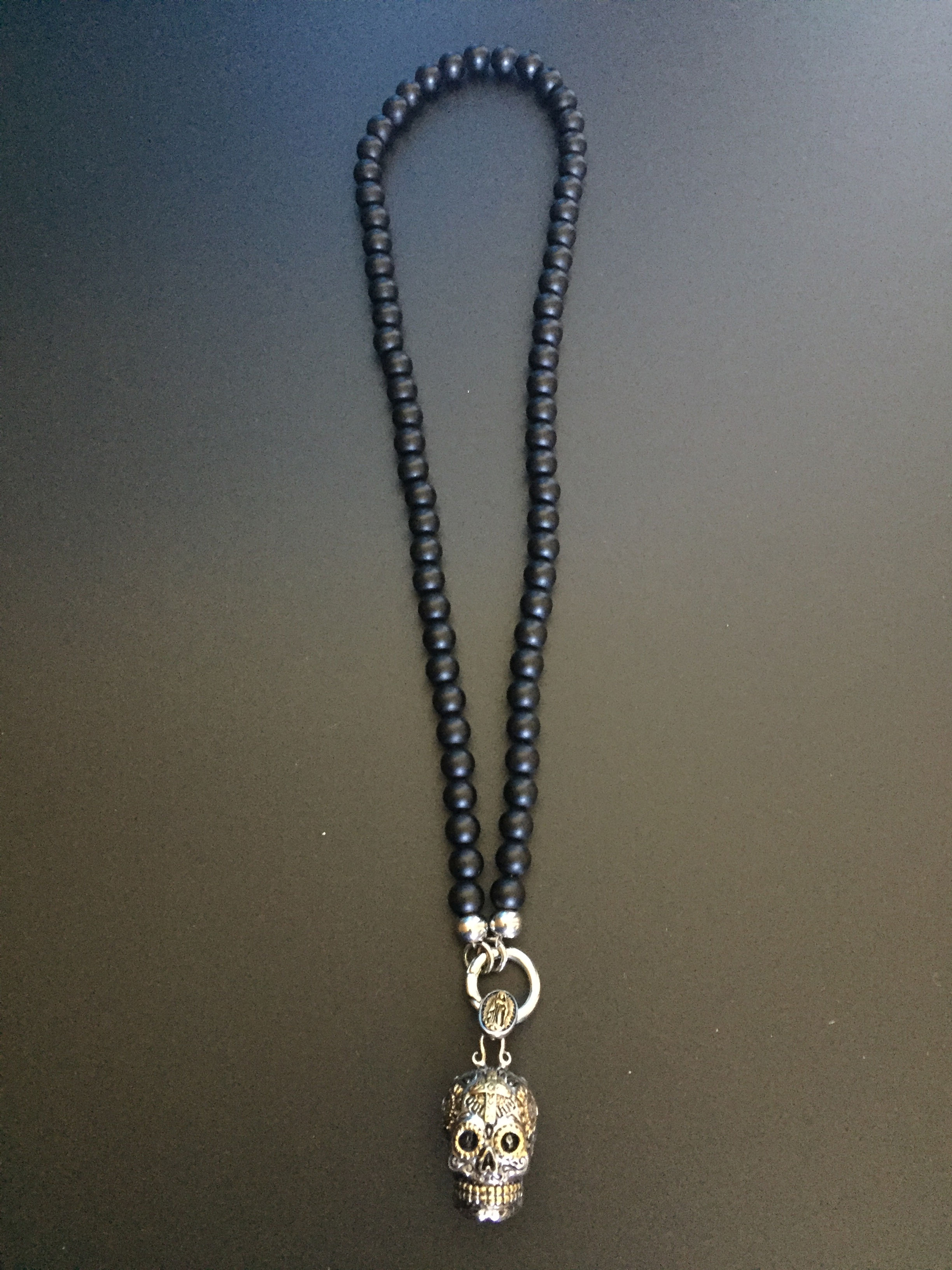 Collier Clip 8MM Onyx mat & Skull Calavera