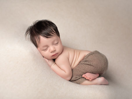 When is the Best Time to Schedule a Newborn Photoshoot?