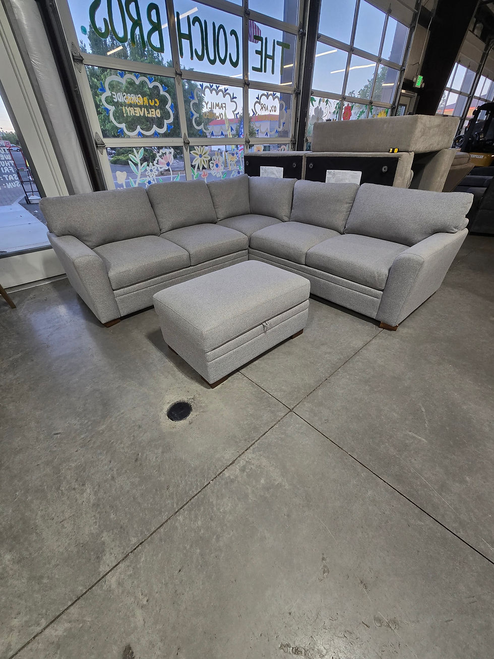 Thumbnail: Beautiful 2pc Sectional with Storage Ottoman 