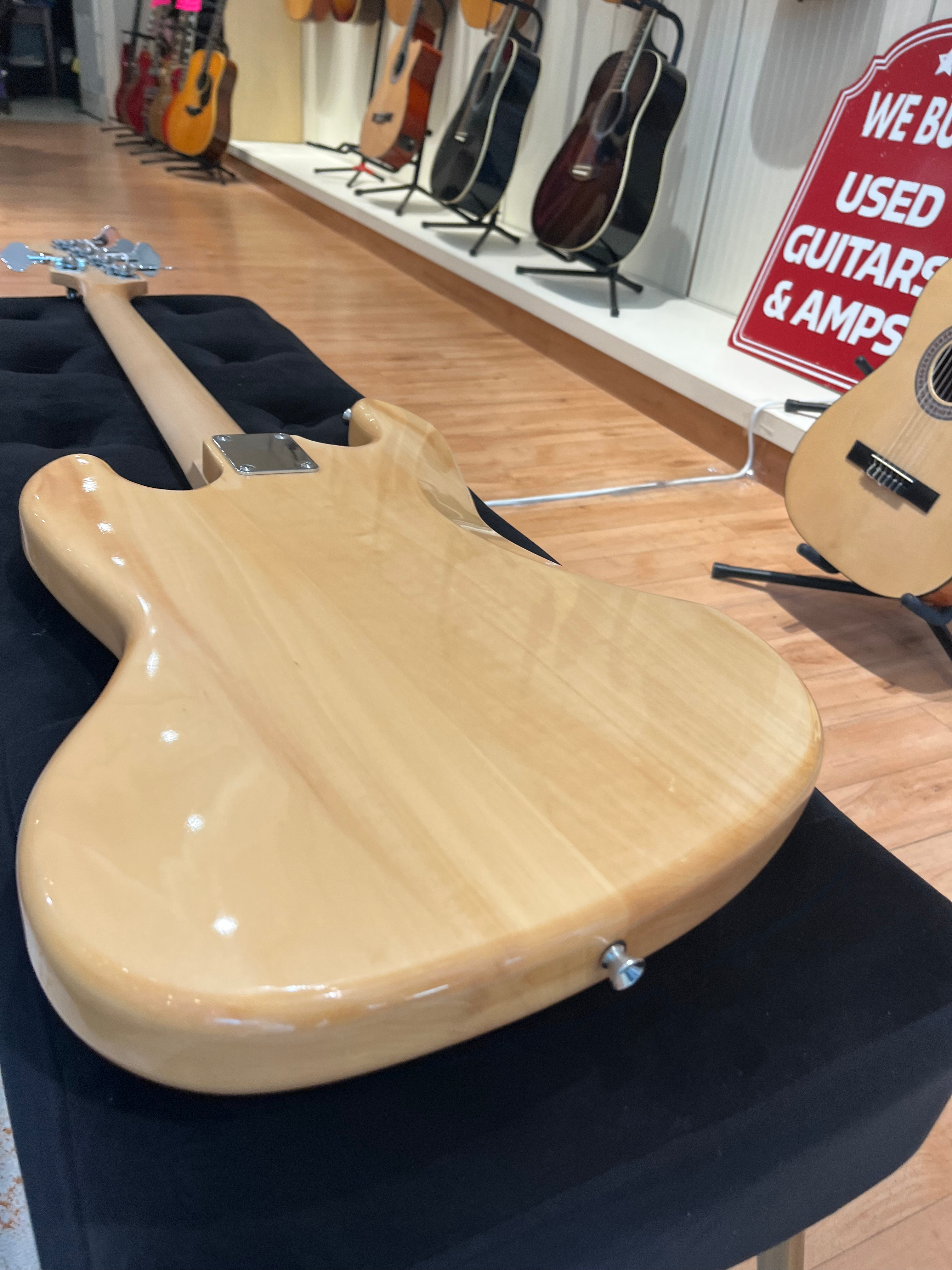 Stadium Electric 5-String Bass 2024 view 8