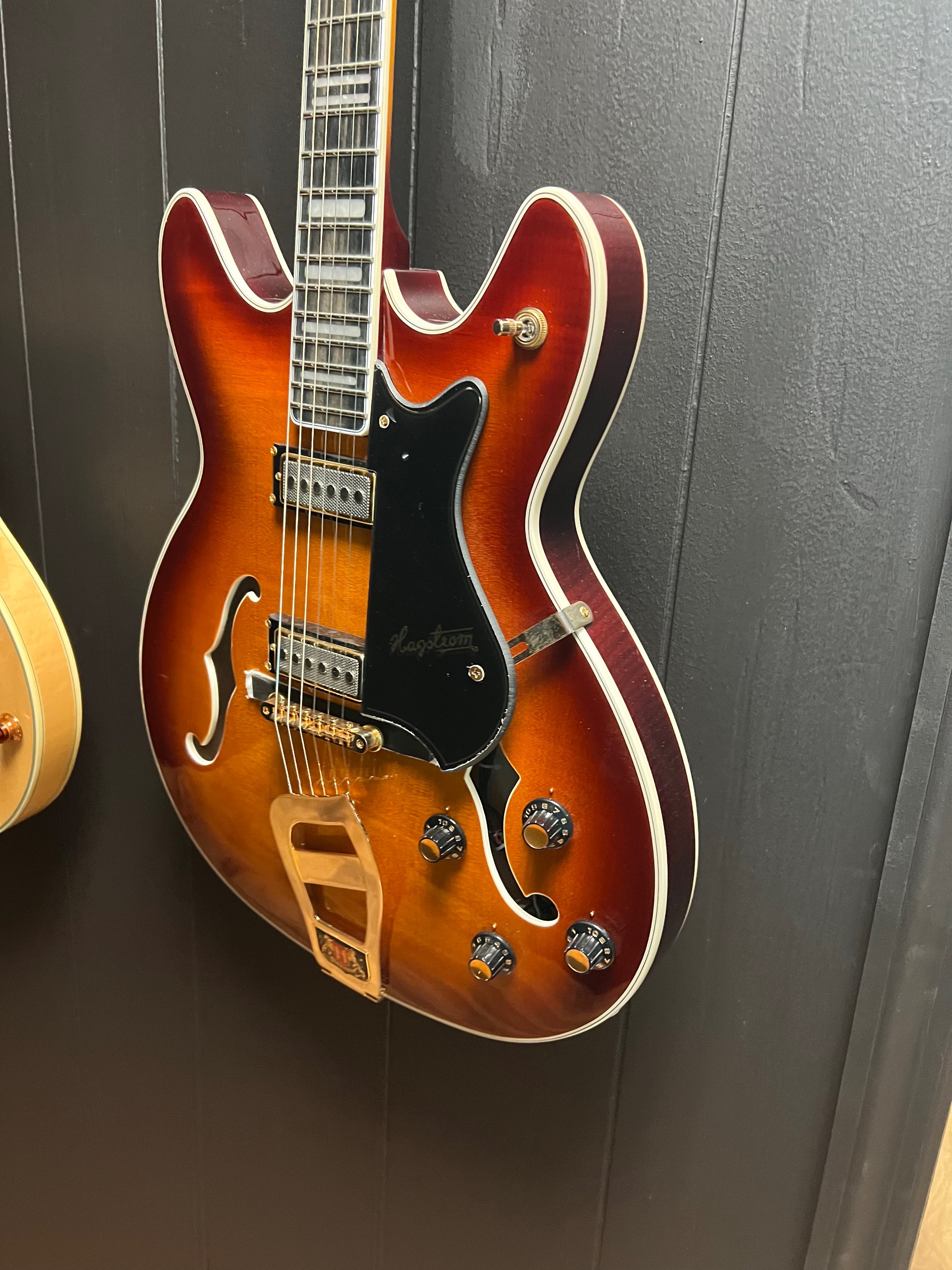 Hagstrom 1967 reissue  new 2023 view 4