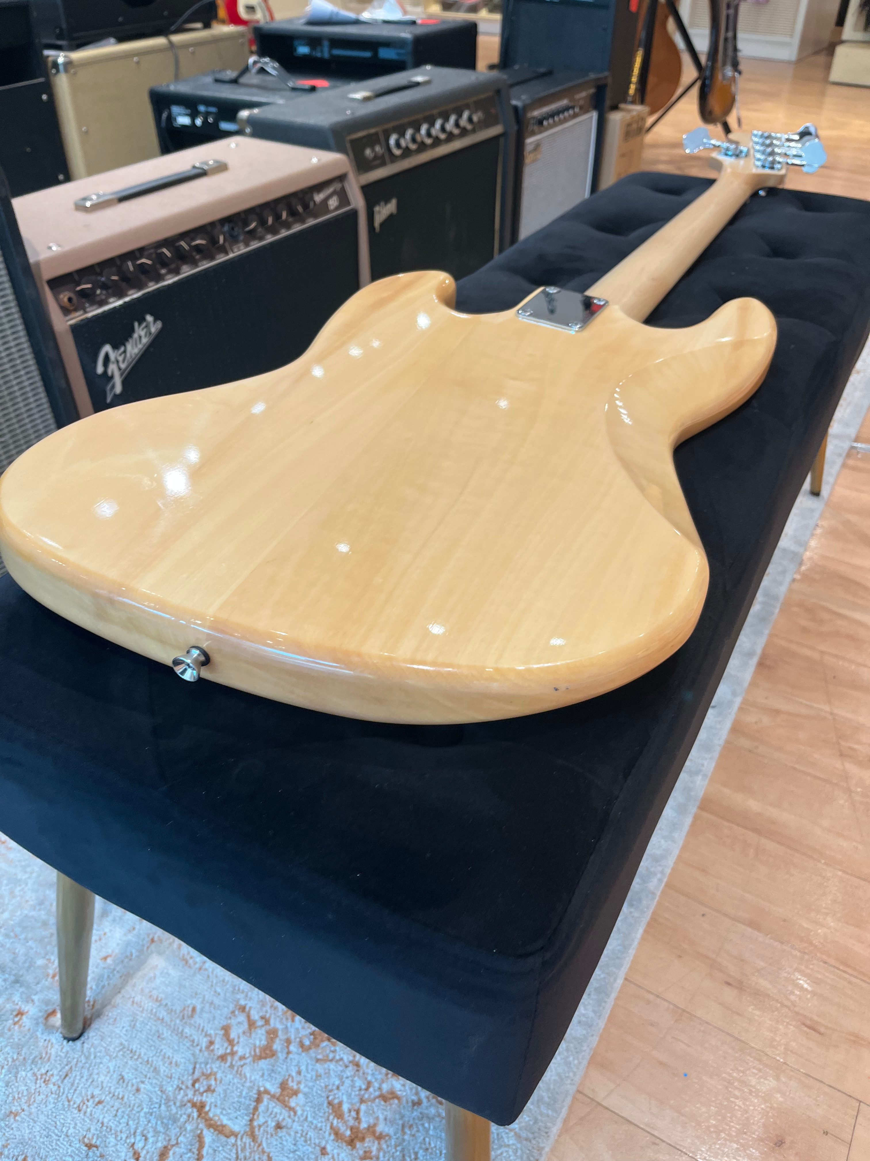 Stadium Electric 5-String Bass 2024 view 9