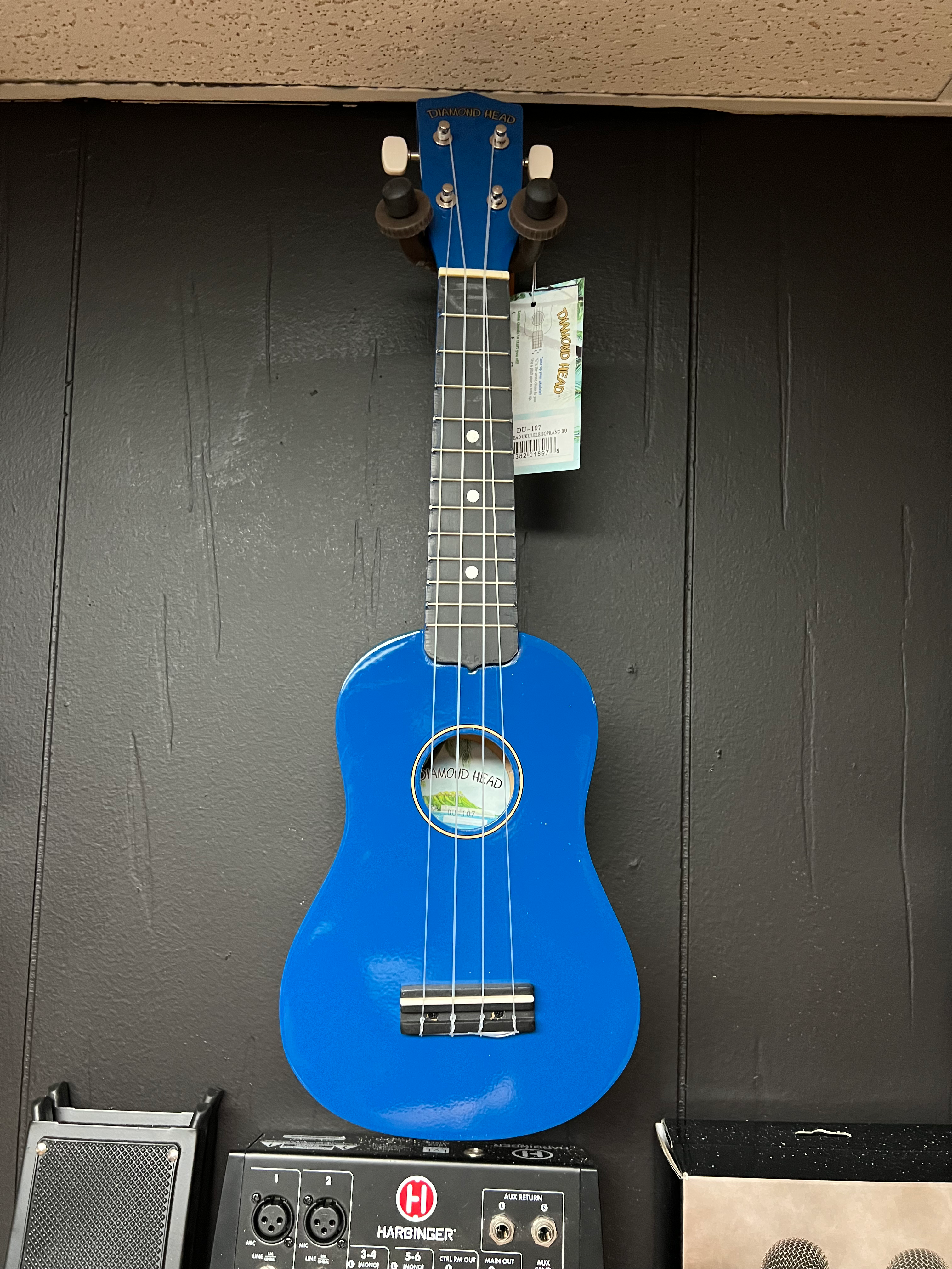 Diamond Head Ukulele view 4