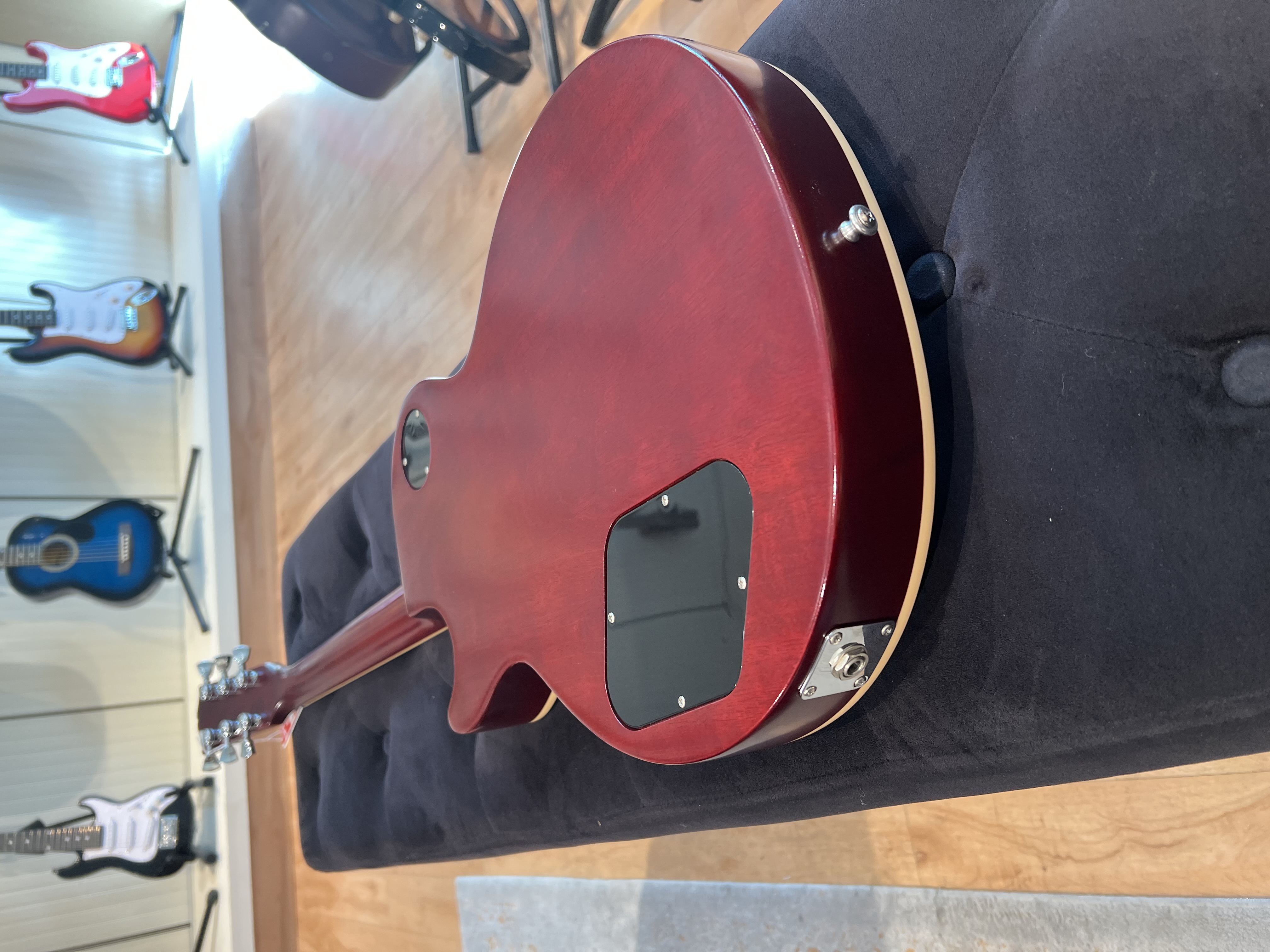 2010 Gibson Les Paul Red view 8