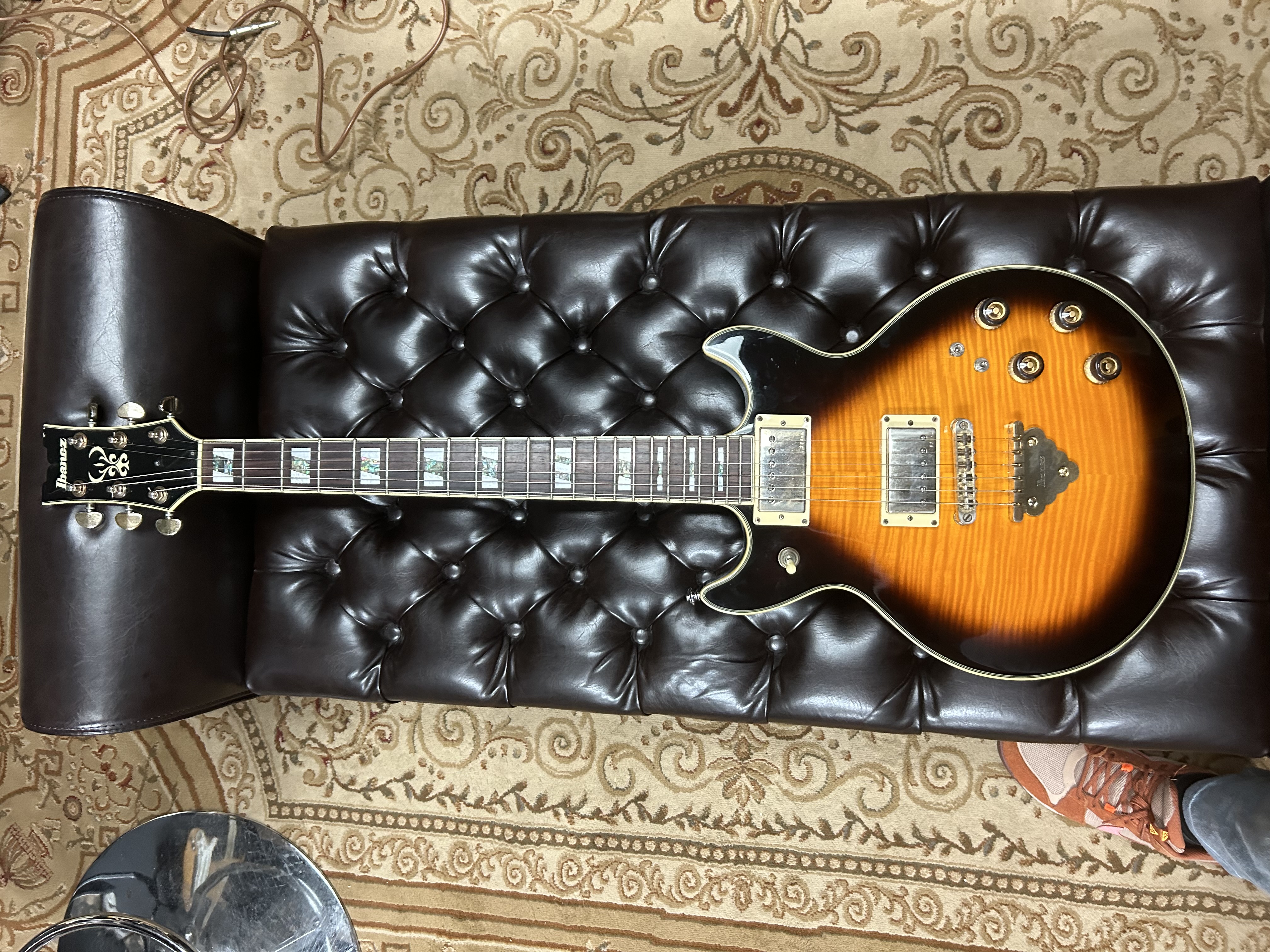 Ibanez AR320-VB Artist 2012 - Flame Top view 2