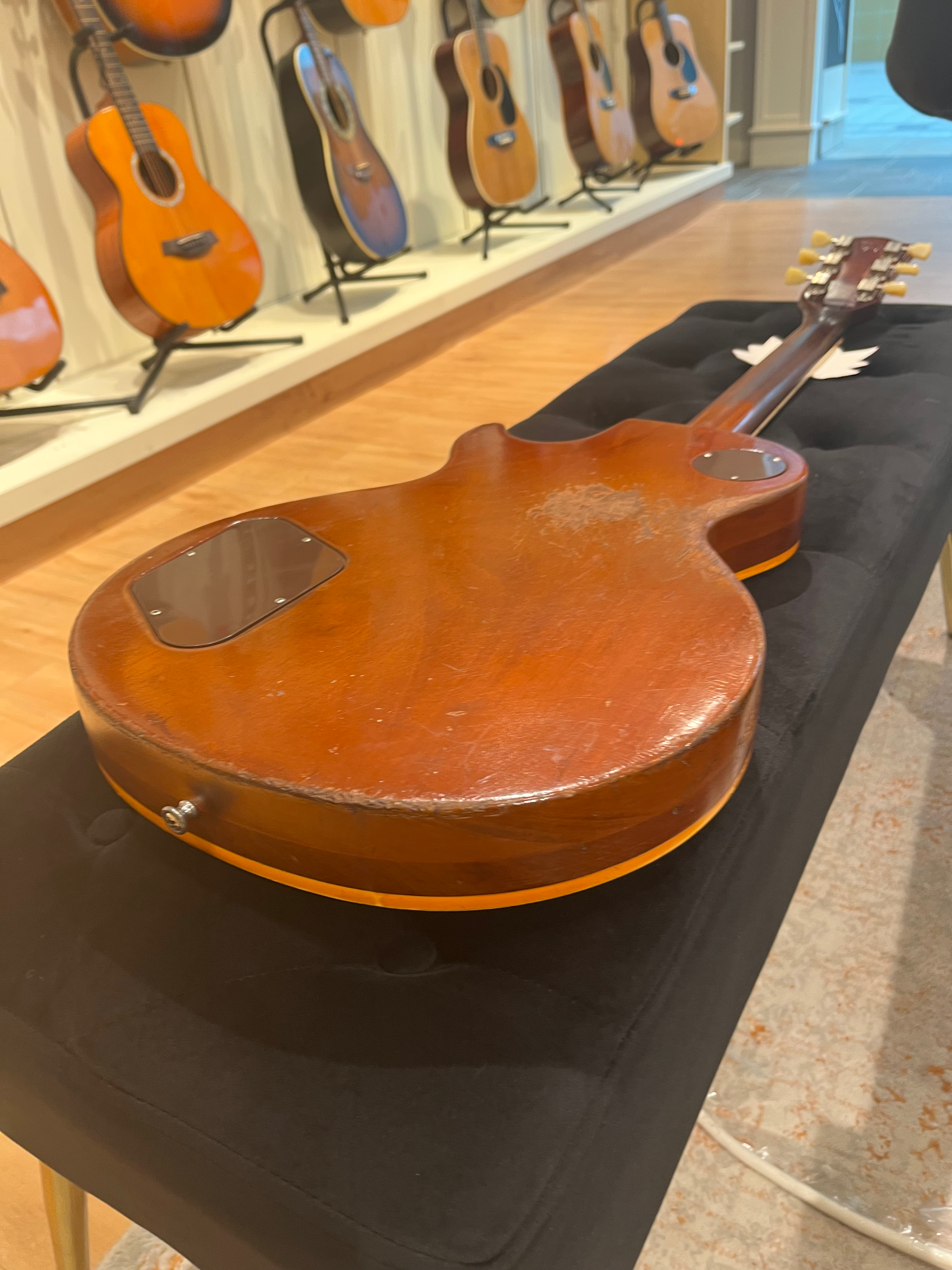 1972 Gibson Les Paul Deluxe Gold Top view 10