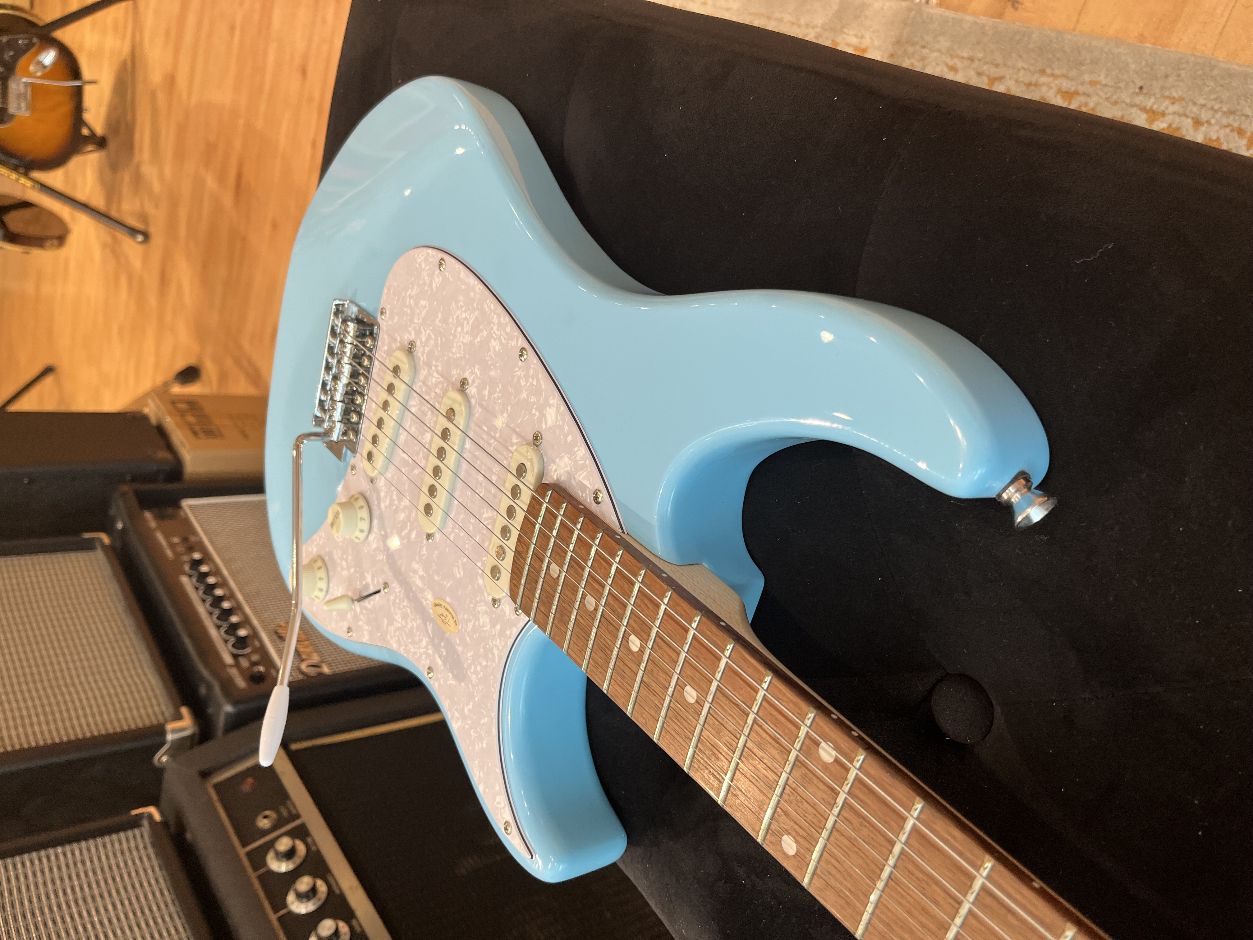 Peavey Raptor Custom Blue 2025 view 4
