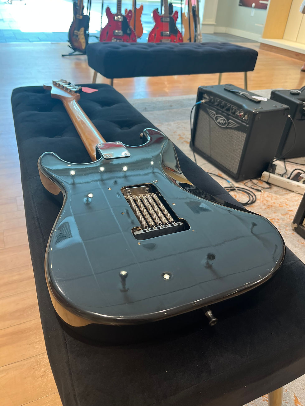 Thumbnail: USA Fender Squier Stratocaster 1989 - Black
