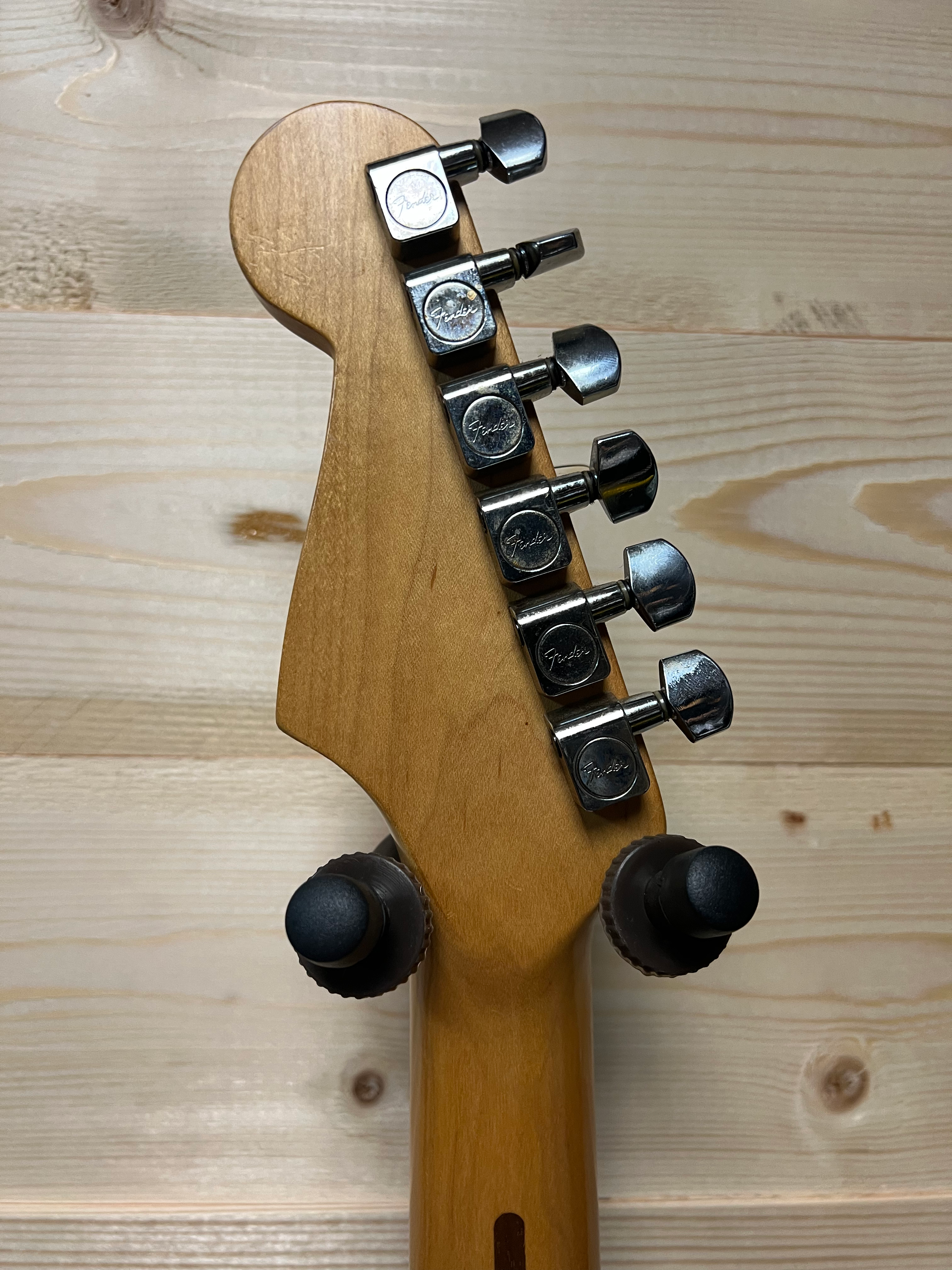 Fender Stratocaster MX Black 2001 BUDDY GUY SIGNED view 3