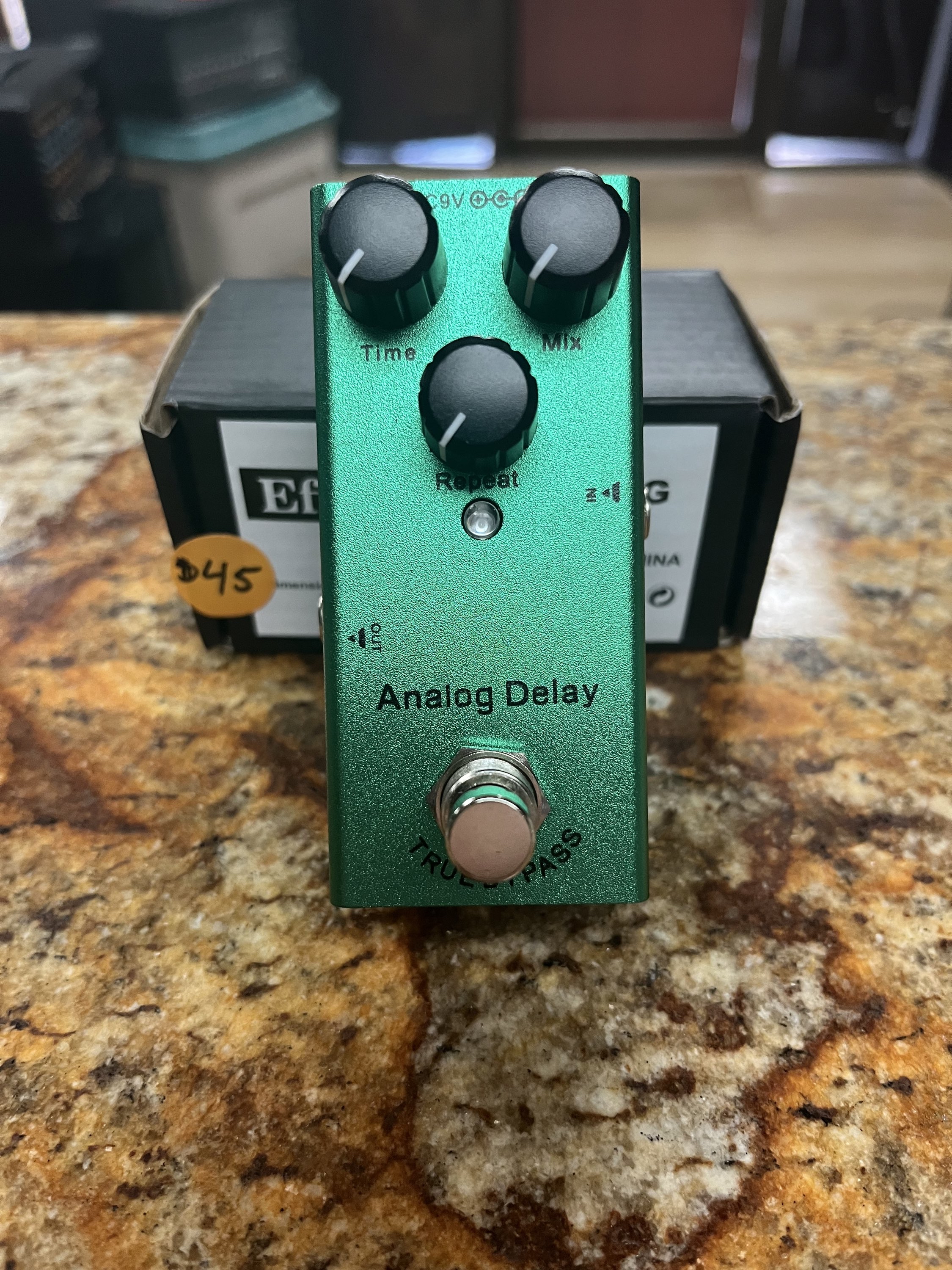 Analog Delay FX pedal