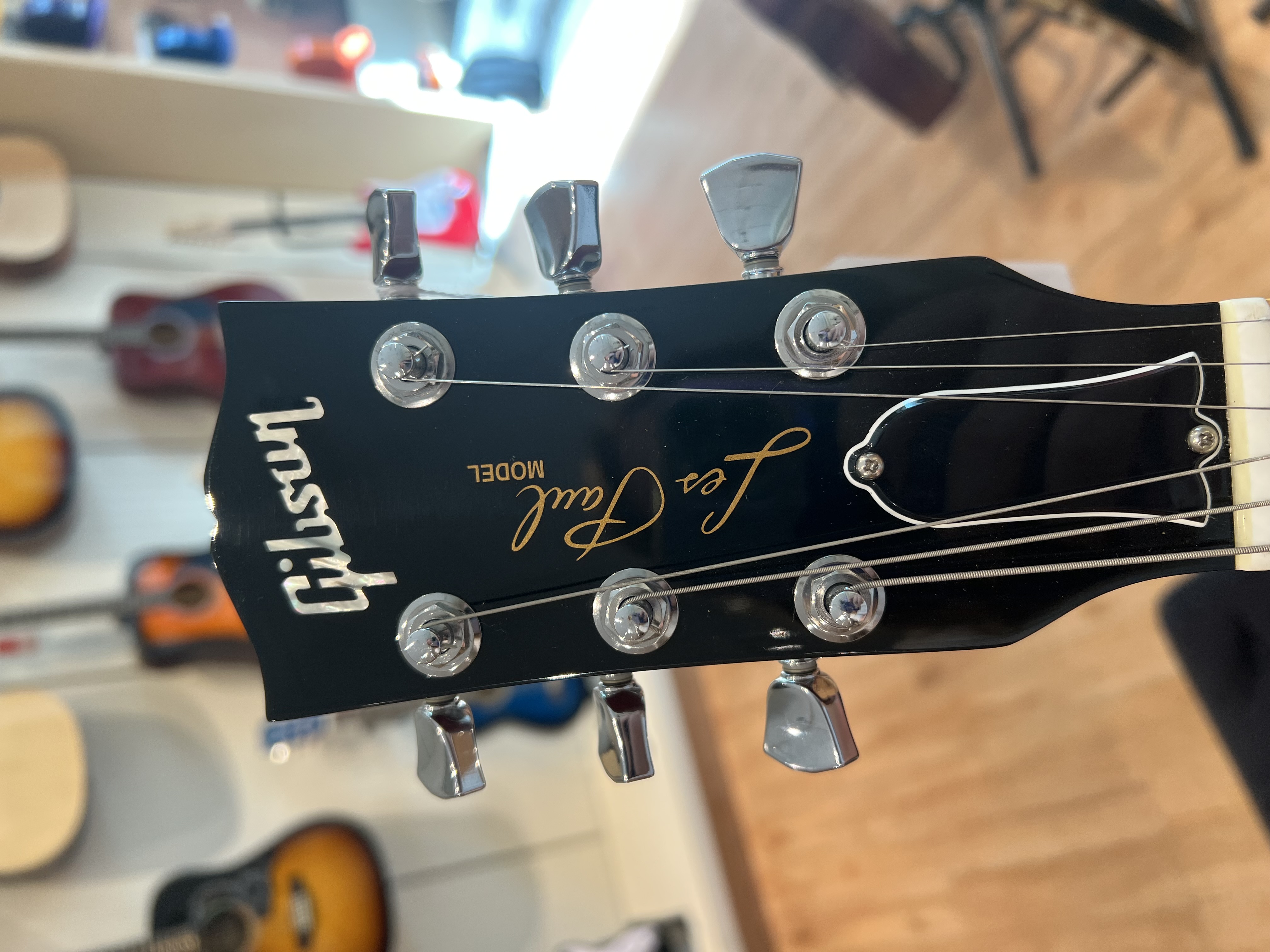 2010 Gibson Les Paul Red view 6