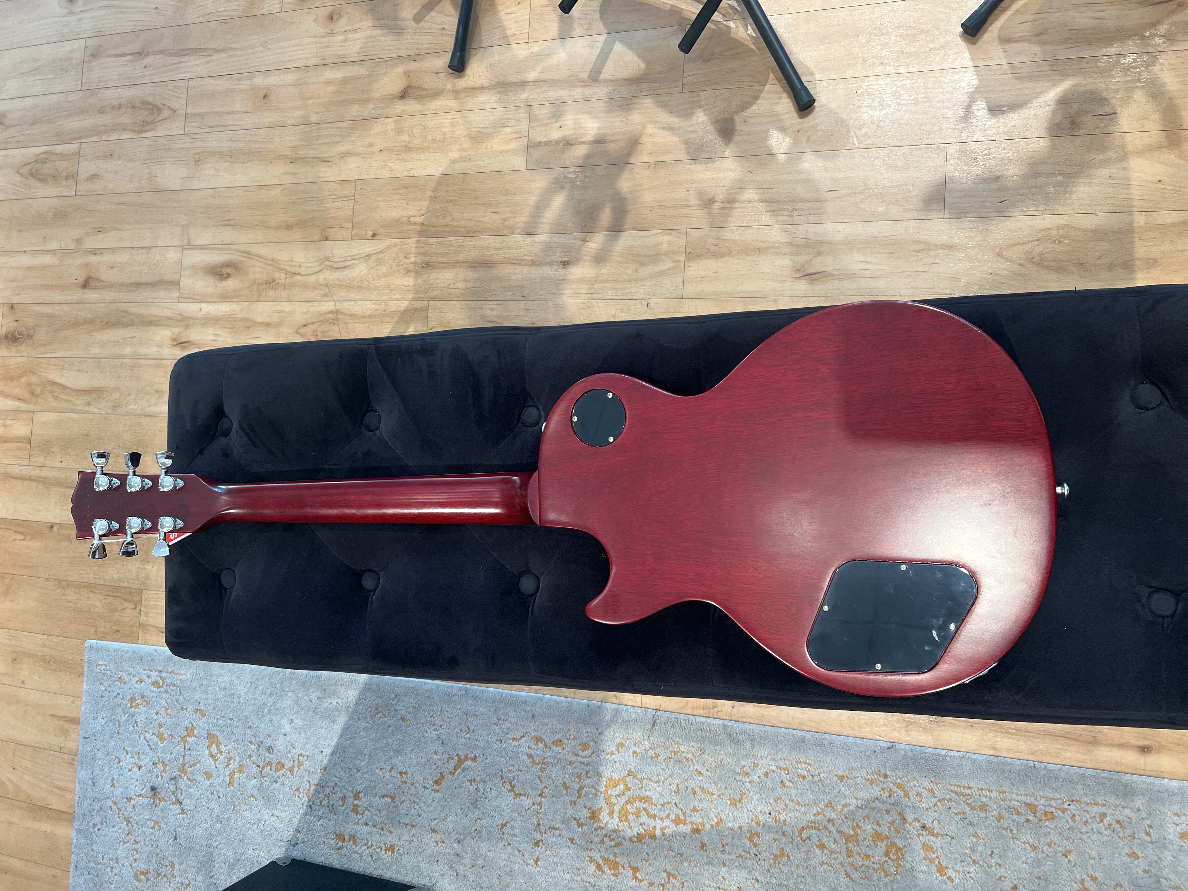 2010 Gibson Les Paul Red view 7