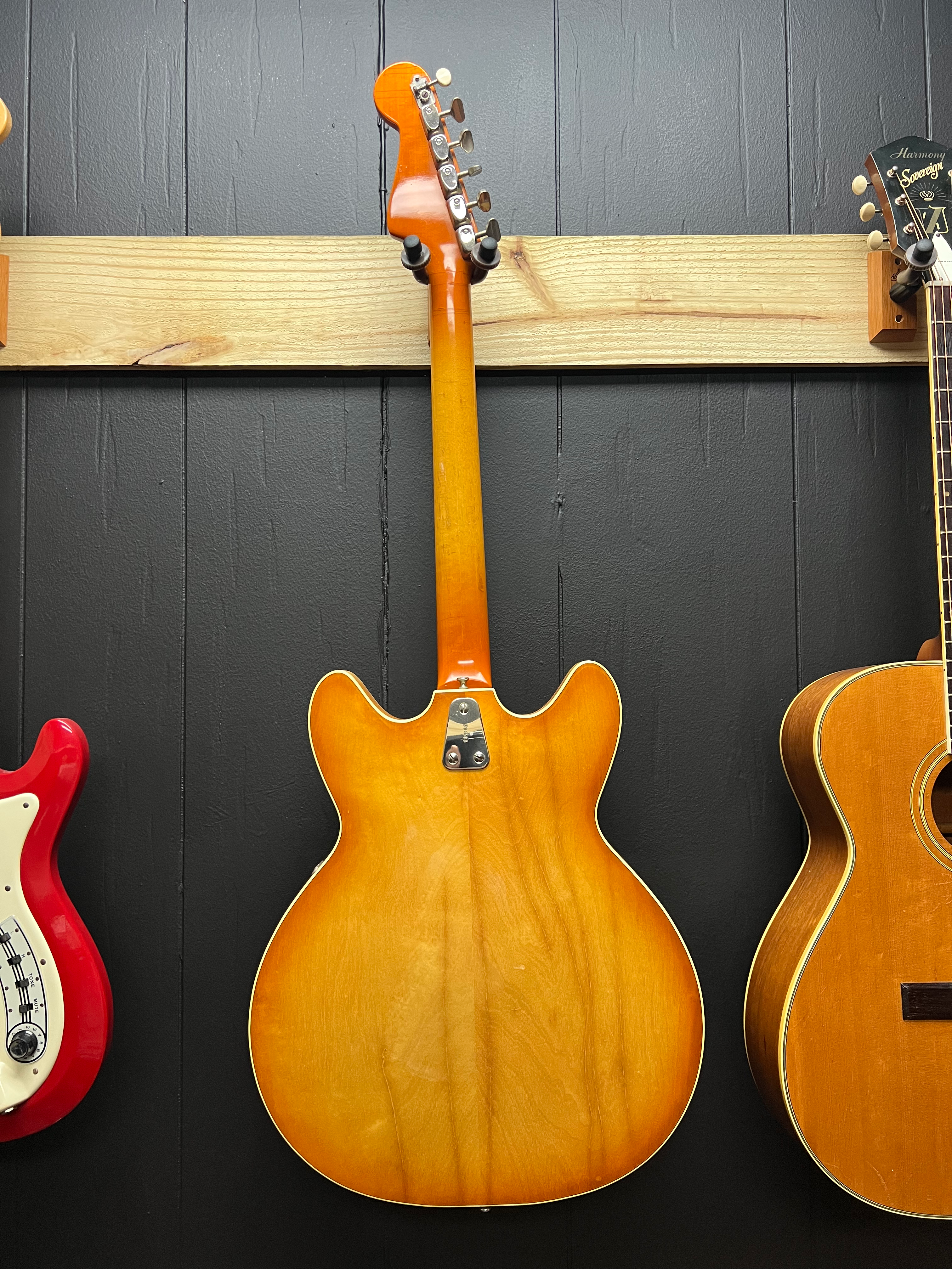 Hagstrom Viking 1967 view 4