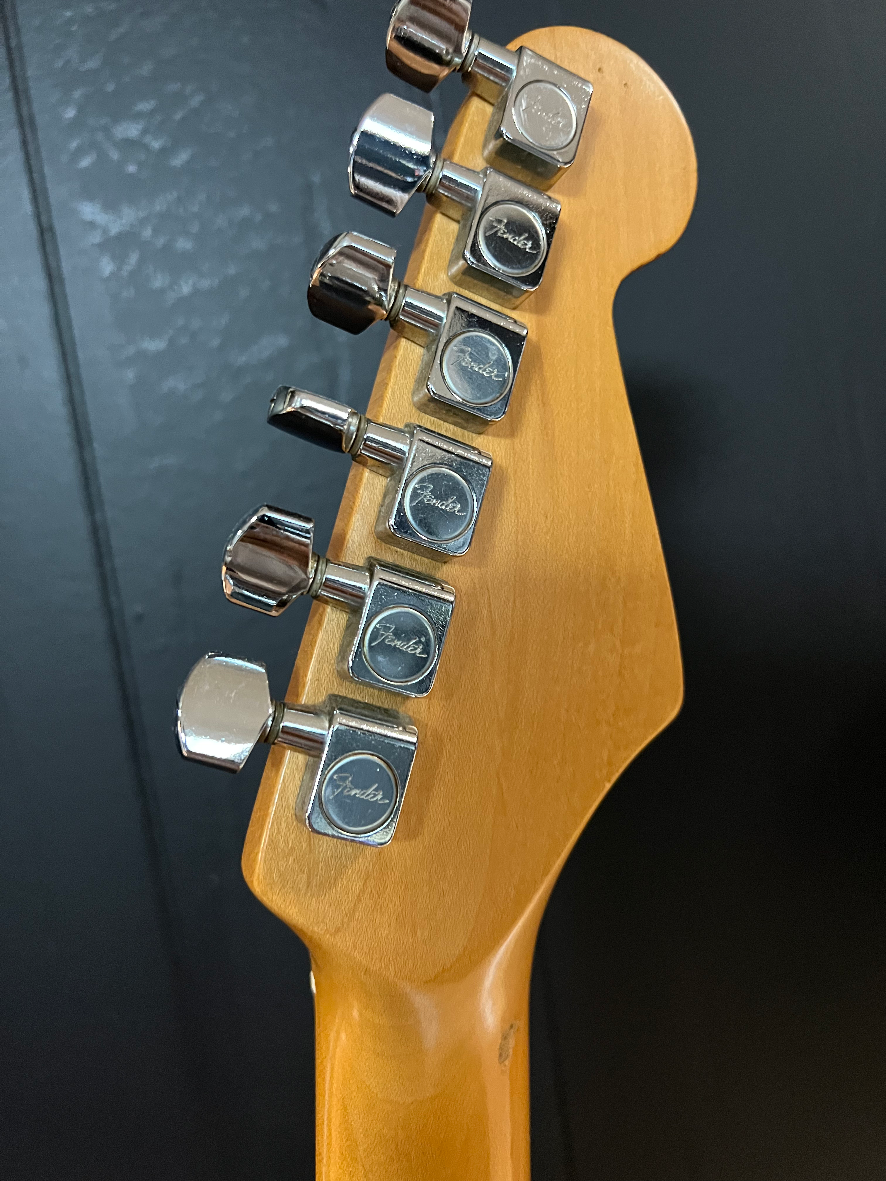 Fender Left-handed Stratocaster USA 1989 view 2