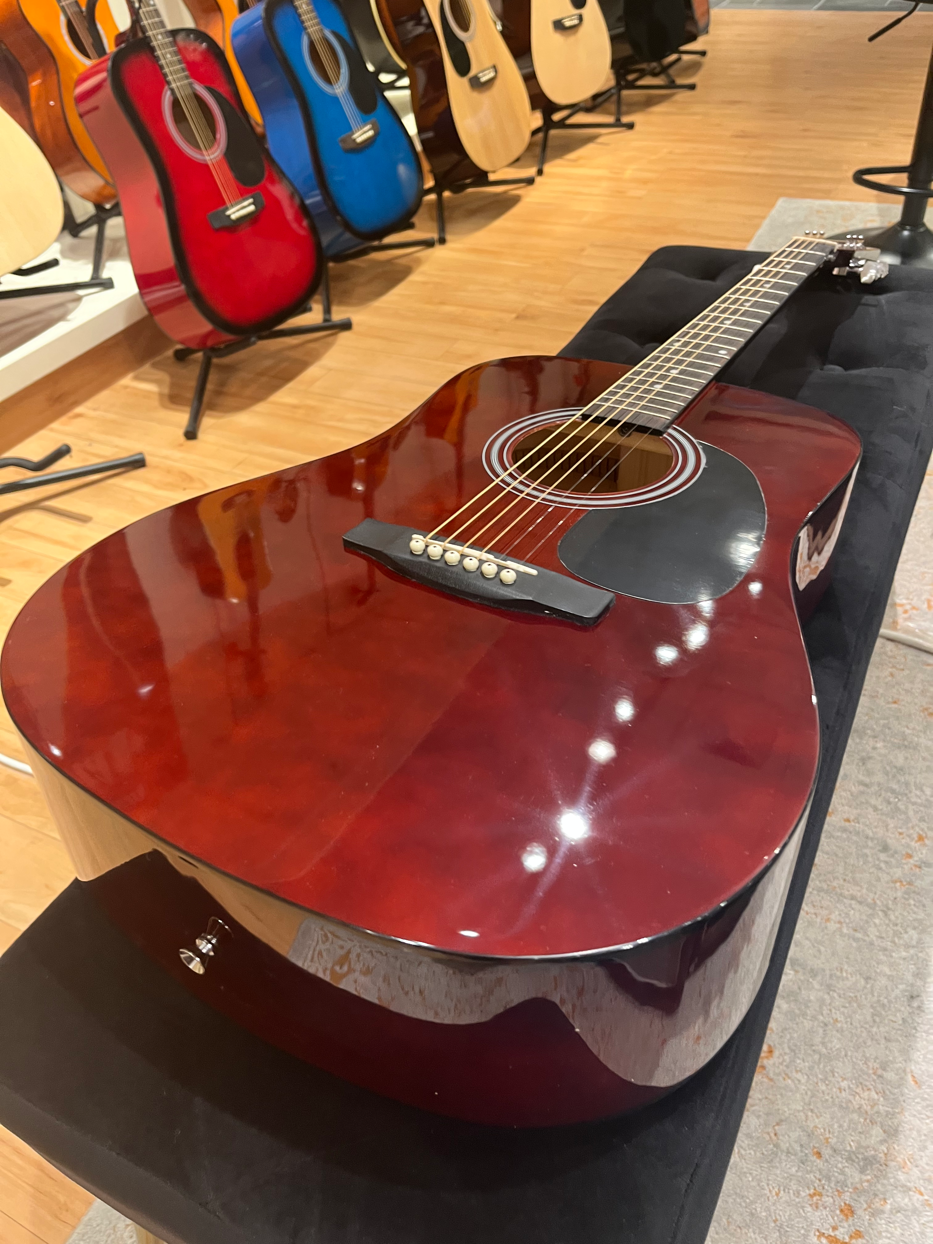 Stadium ST-D-42 Wine Red 2025 view 3