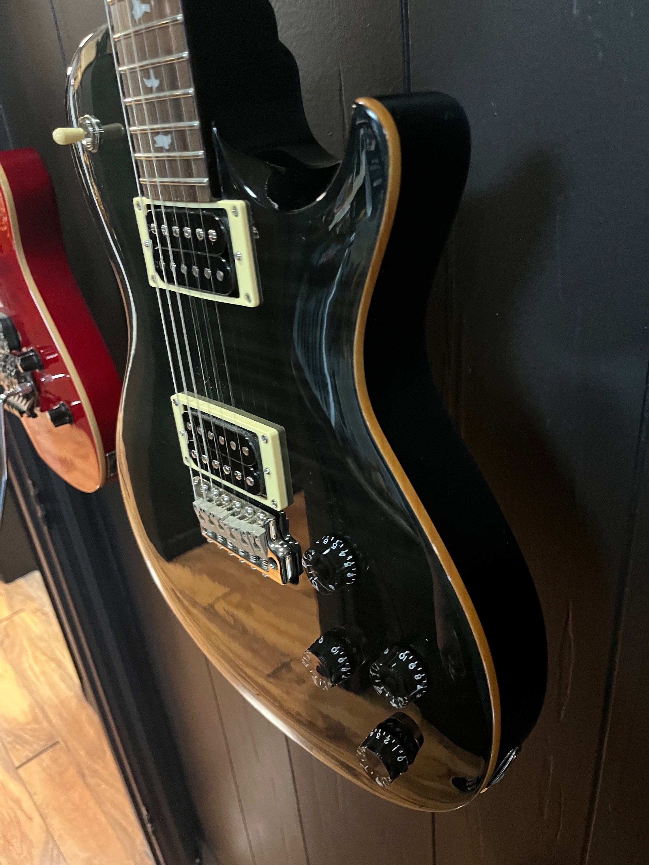2015 PRS SE Mark Tremonti Signature view 3