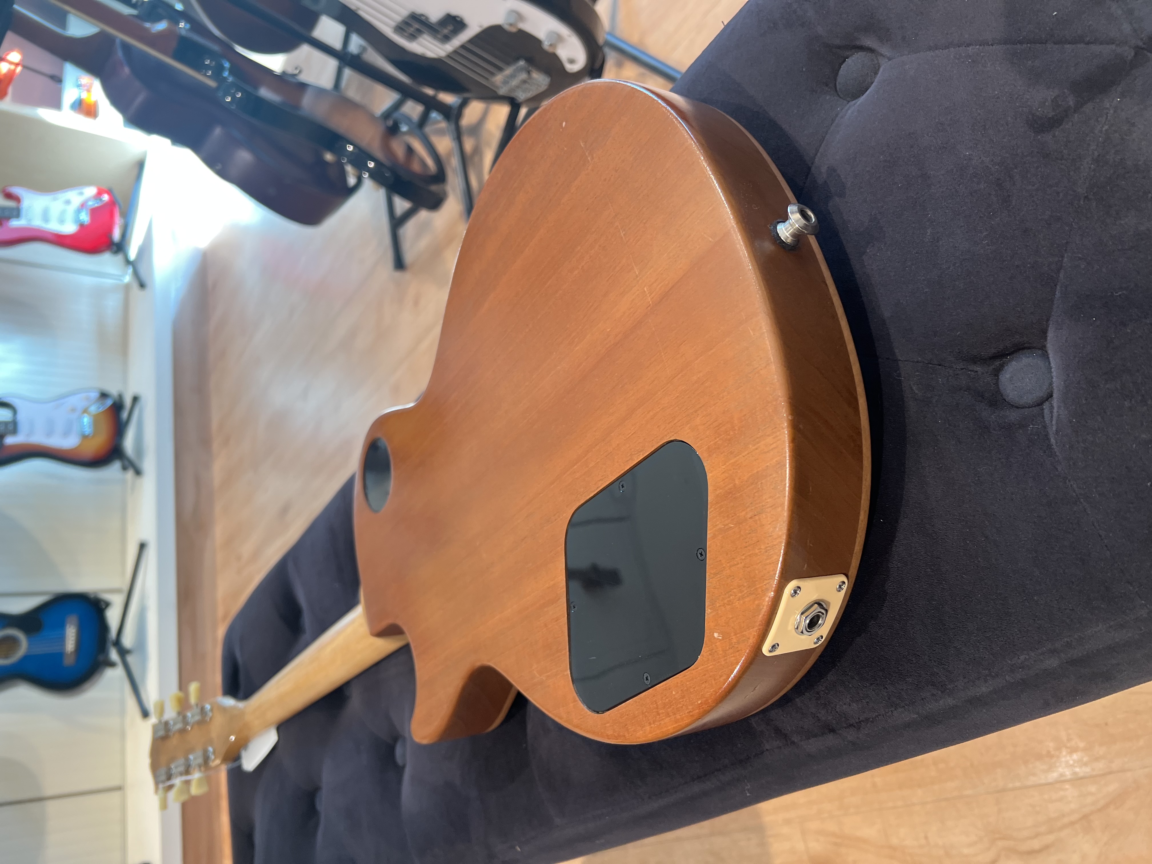 2022 Gibson Les Paul Tribute view 7