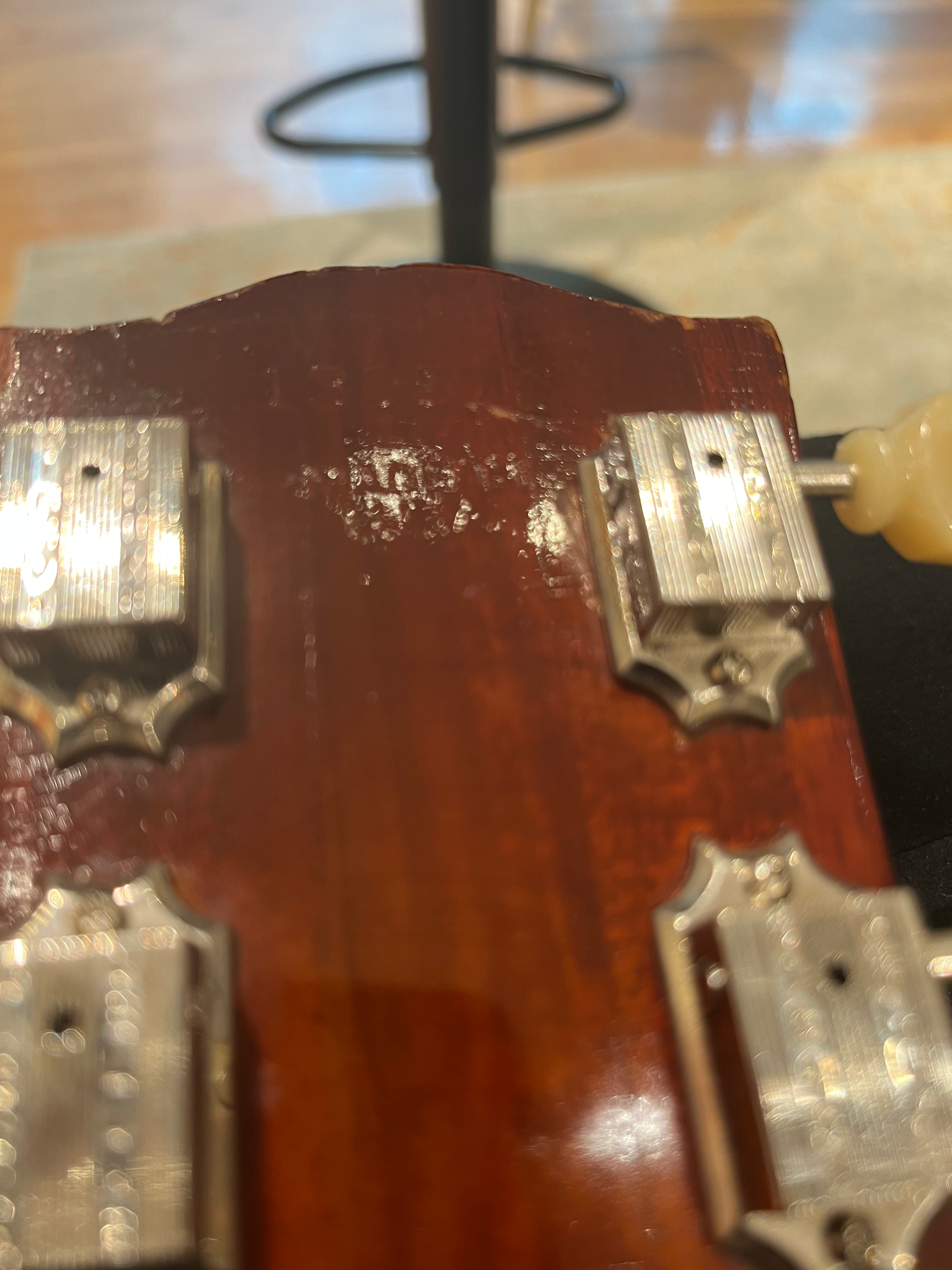 1972 Gibson Les Paul Deluxe Gold Top view 15