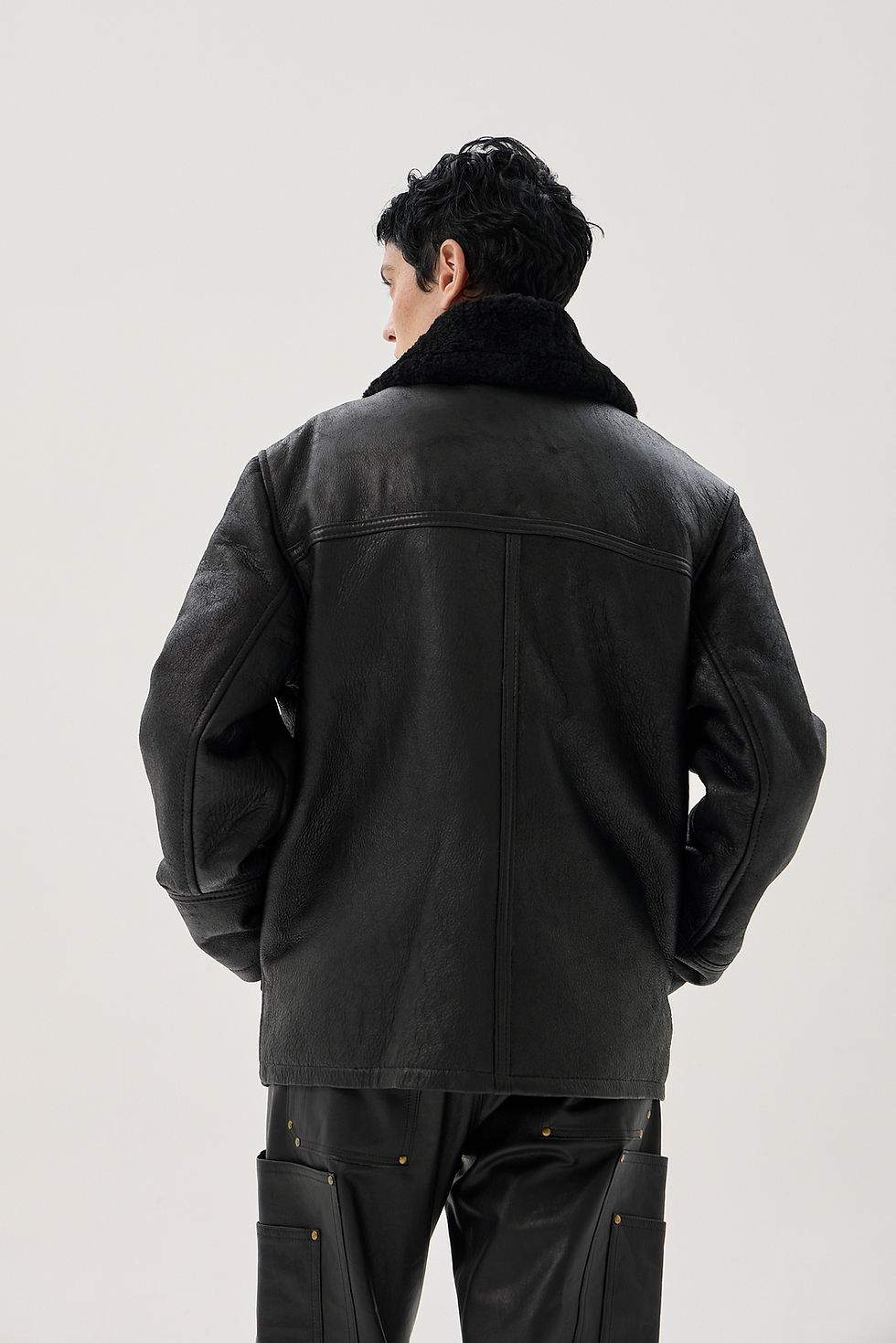 Fully lined 100% sheepskin shearling wool jacket with reinforced seams and oversized fit
