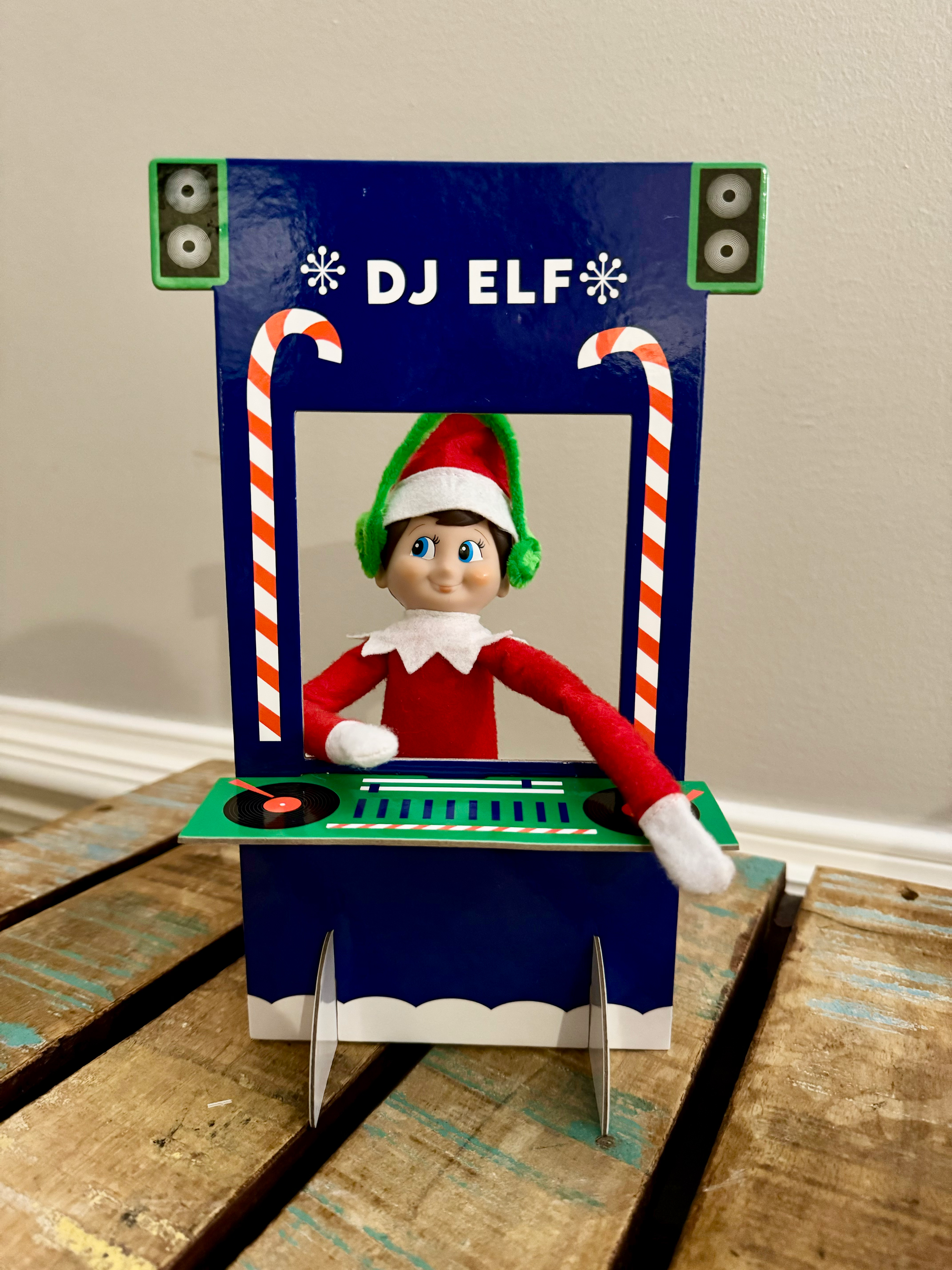 Elf on the Shelf Plan 1- Top 24 Christmas Carol Countdown!