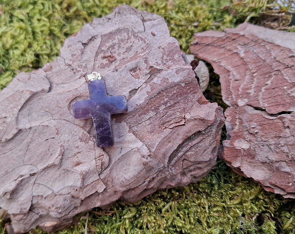 Spirituelle Eleganz Dein Amethyst Kreuz-Anhänger