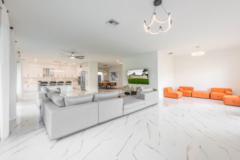 Real Estate Photographer near me can view images of homes in West Palm Beach