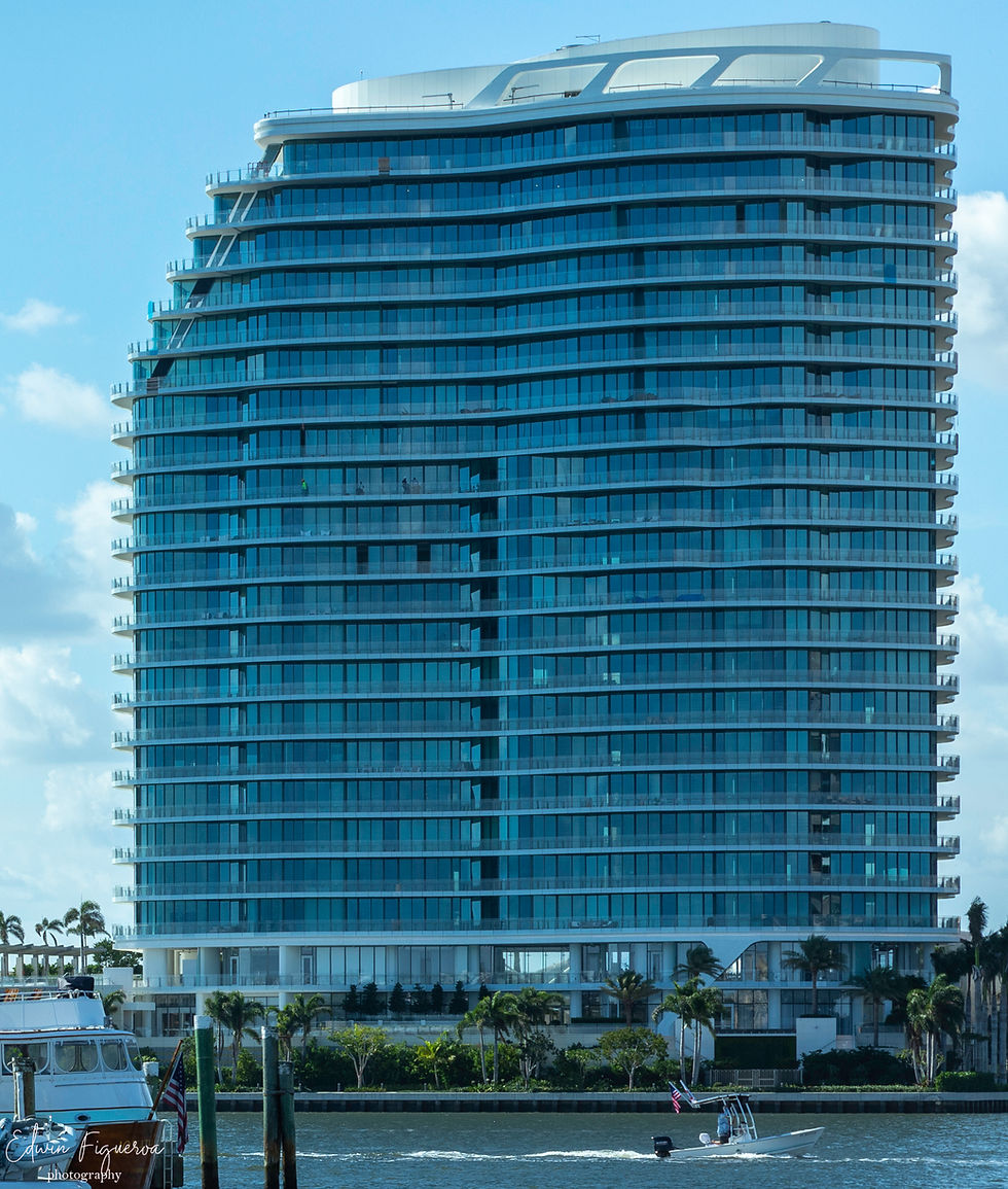 Aerial view of luxury real estate in West Palm Beach captured by Real Estate Photographer Edwin Figueroa
