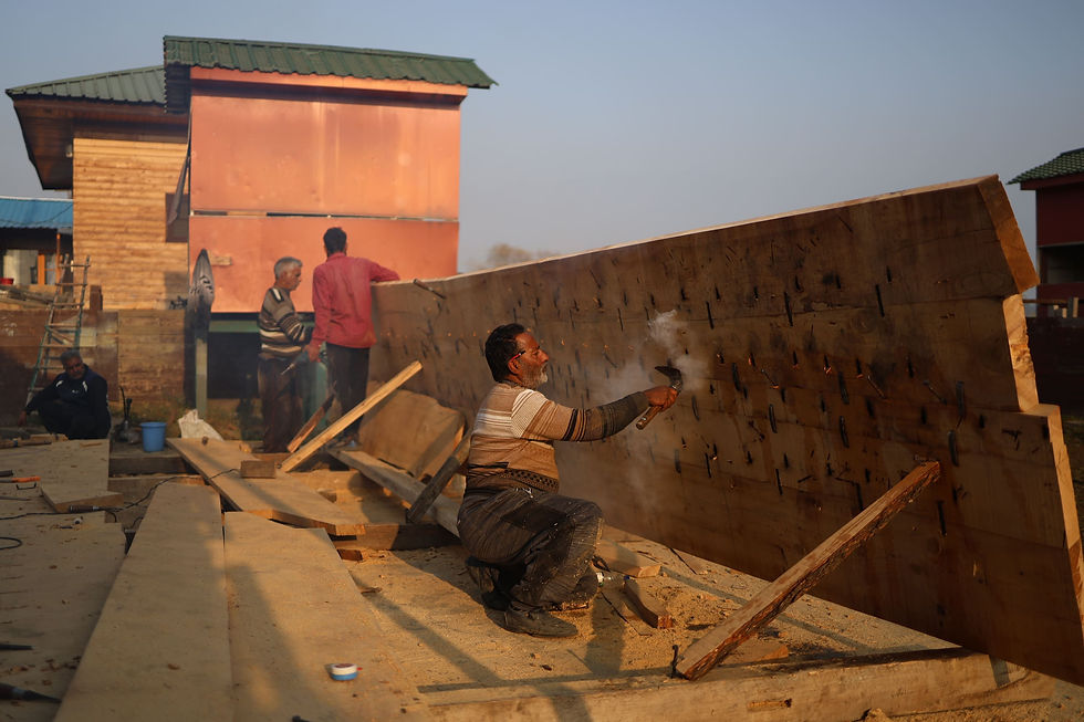 Craftsman Mohammad Kahwa working on timber joinery for the hull. Photo credit: Anto Gloren and Sayali Athale