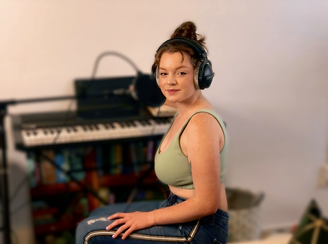 Carley Herlihy Singer/Song writer