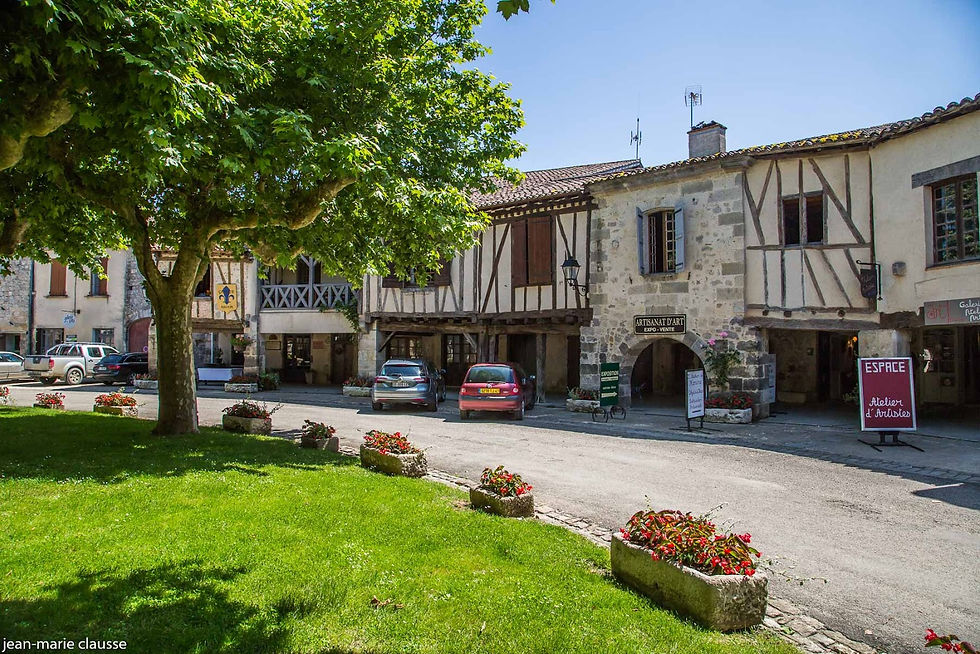 Place de Fourcès 