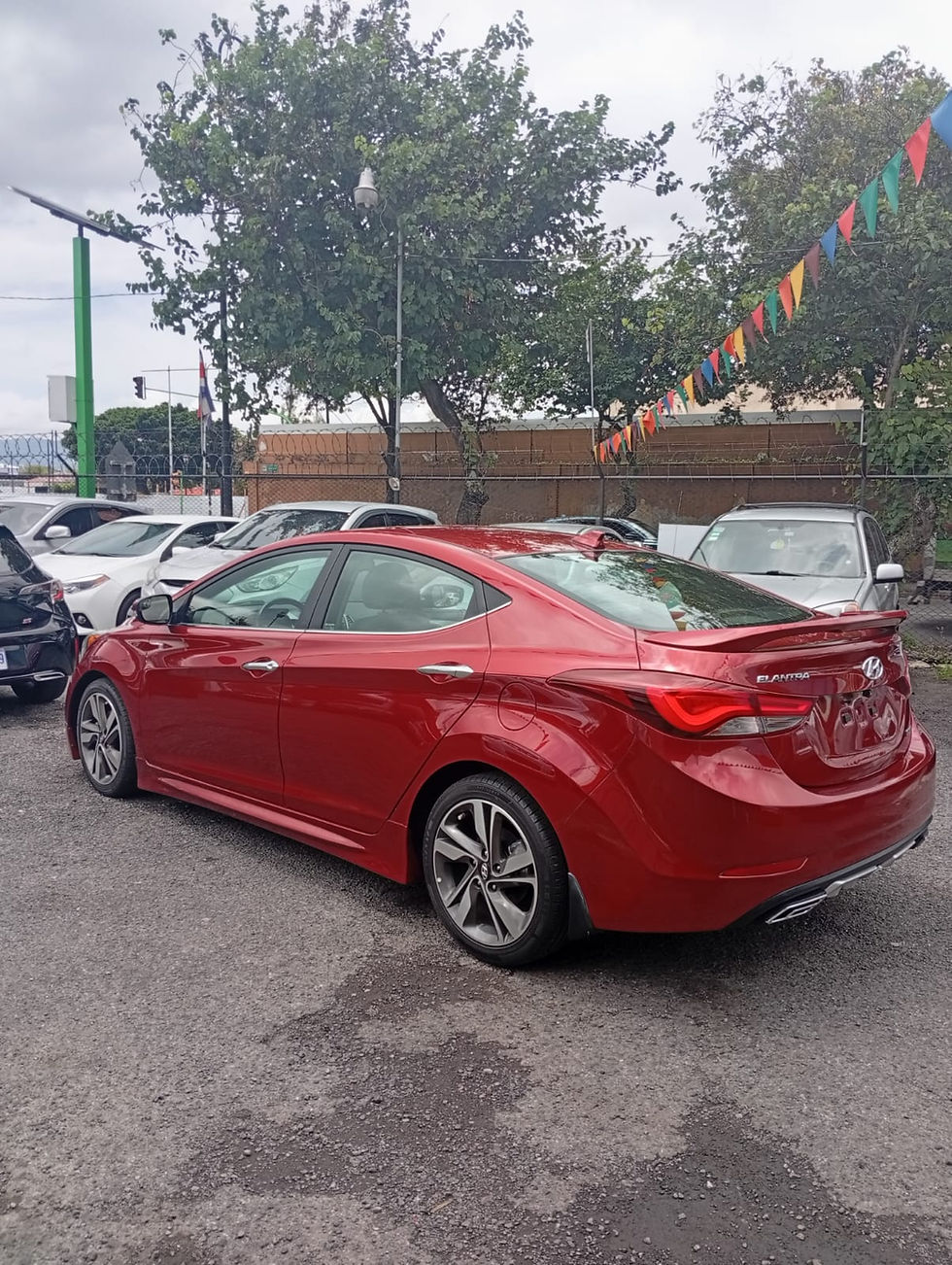 Miniatura: HYUNDAI ELANTRA 2014 / VIN 8115
