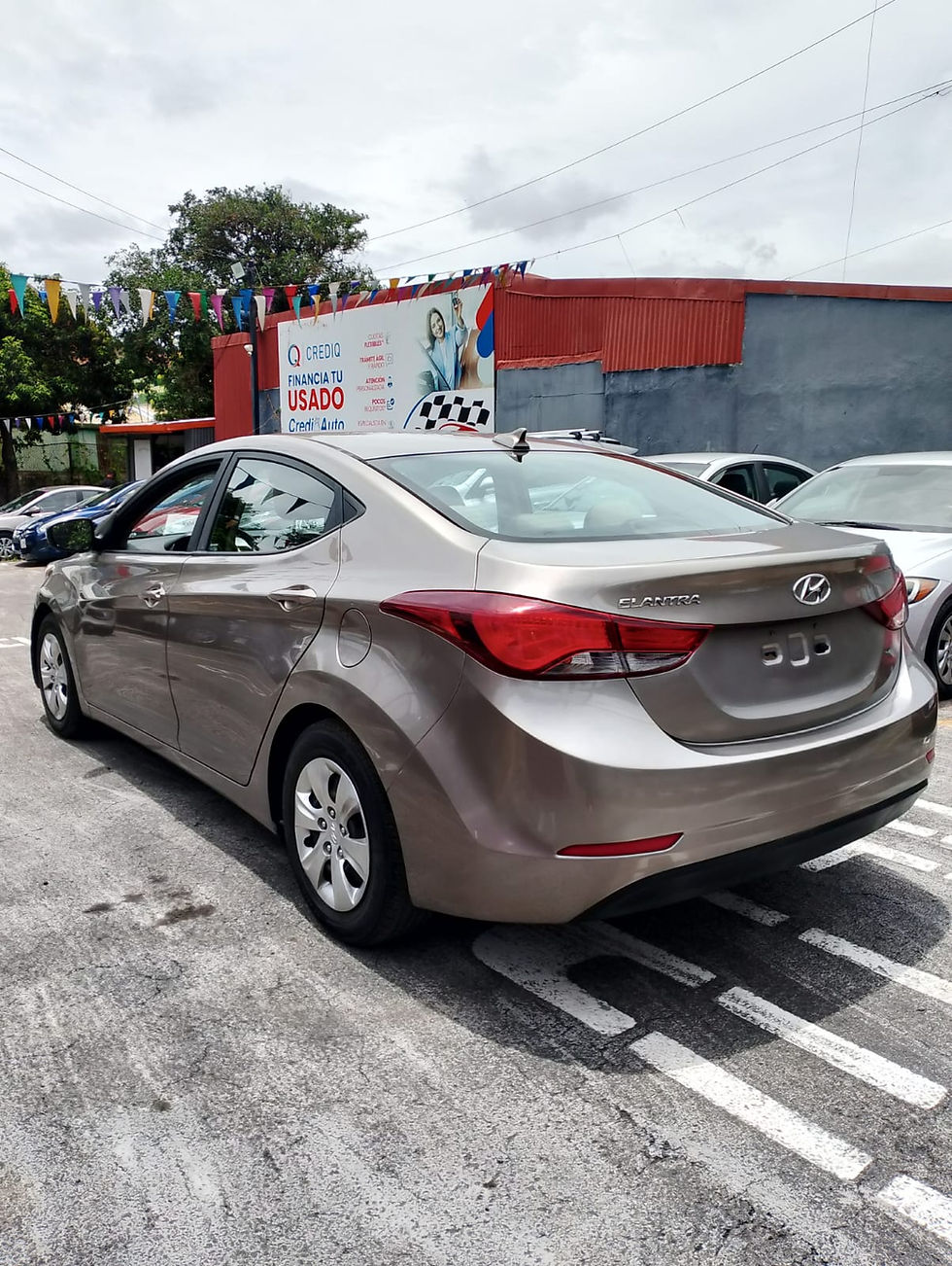 Thumbnail: HYUNDAI ELANTRA 2016 / VIN 5685