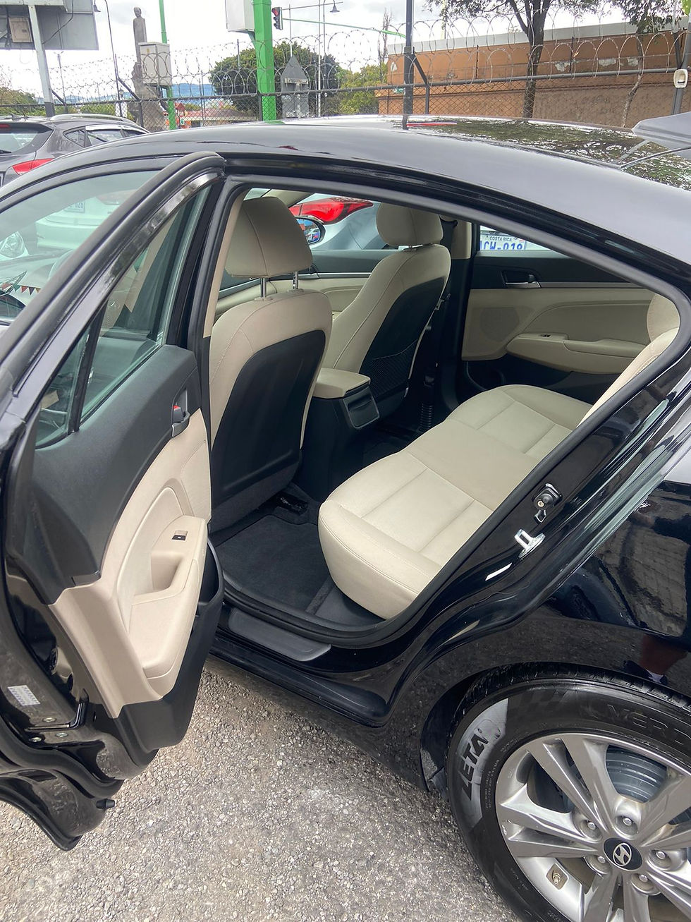 Miniatura: HYUNDAI ELANTRA 2017 / VIN 8189