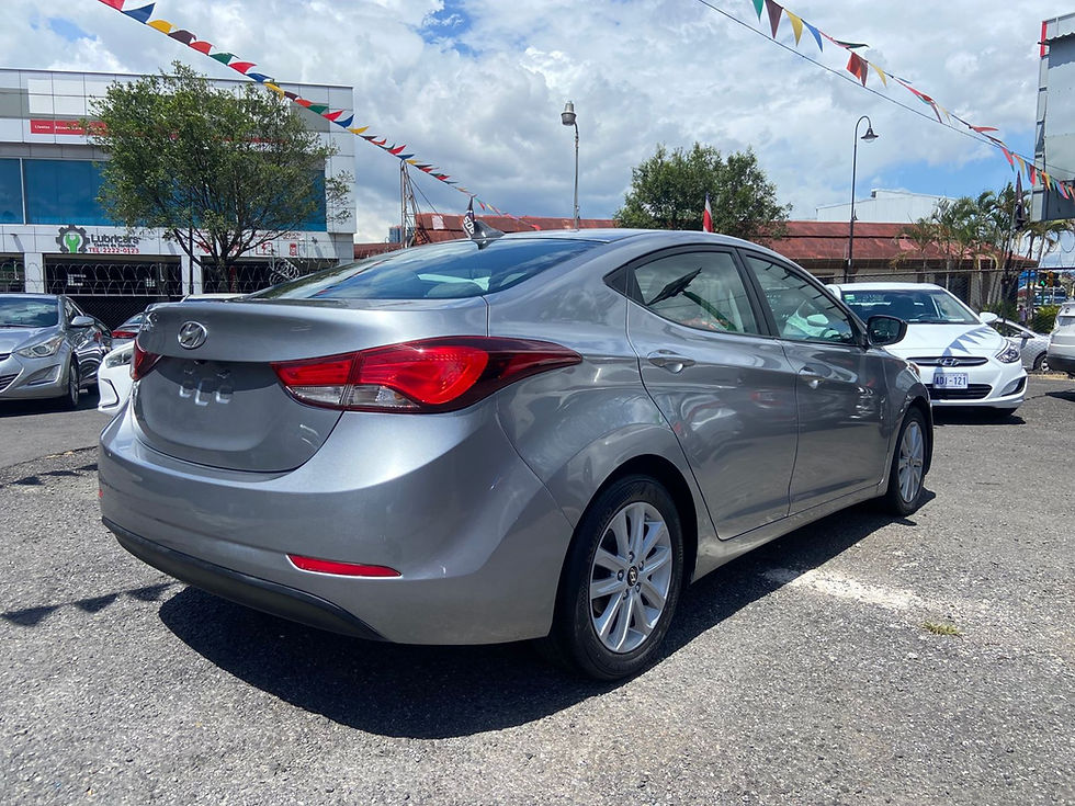 Miniatura: HYUNDAI ELANTRA 2015 / VIN 9636