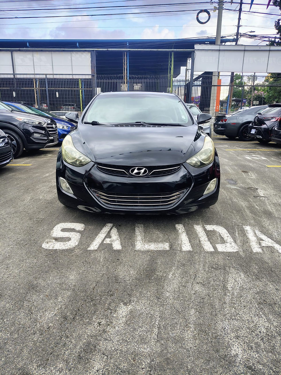 Miniatura: HYUNDAI ELANTRA 2012 / VIN 8534