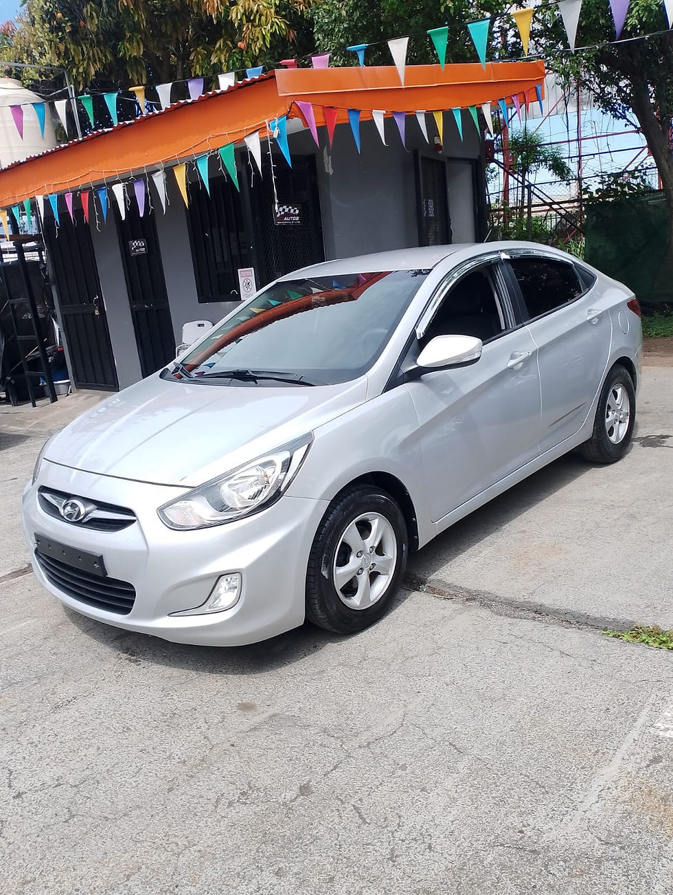 Miniatura: HYUNDAI ACCENT 2015 / VIN 5597